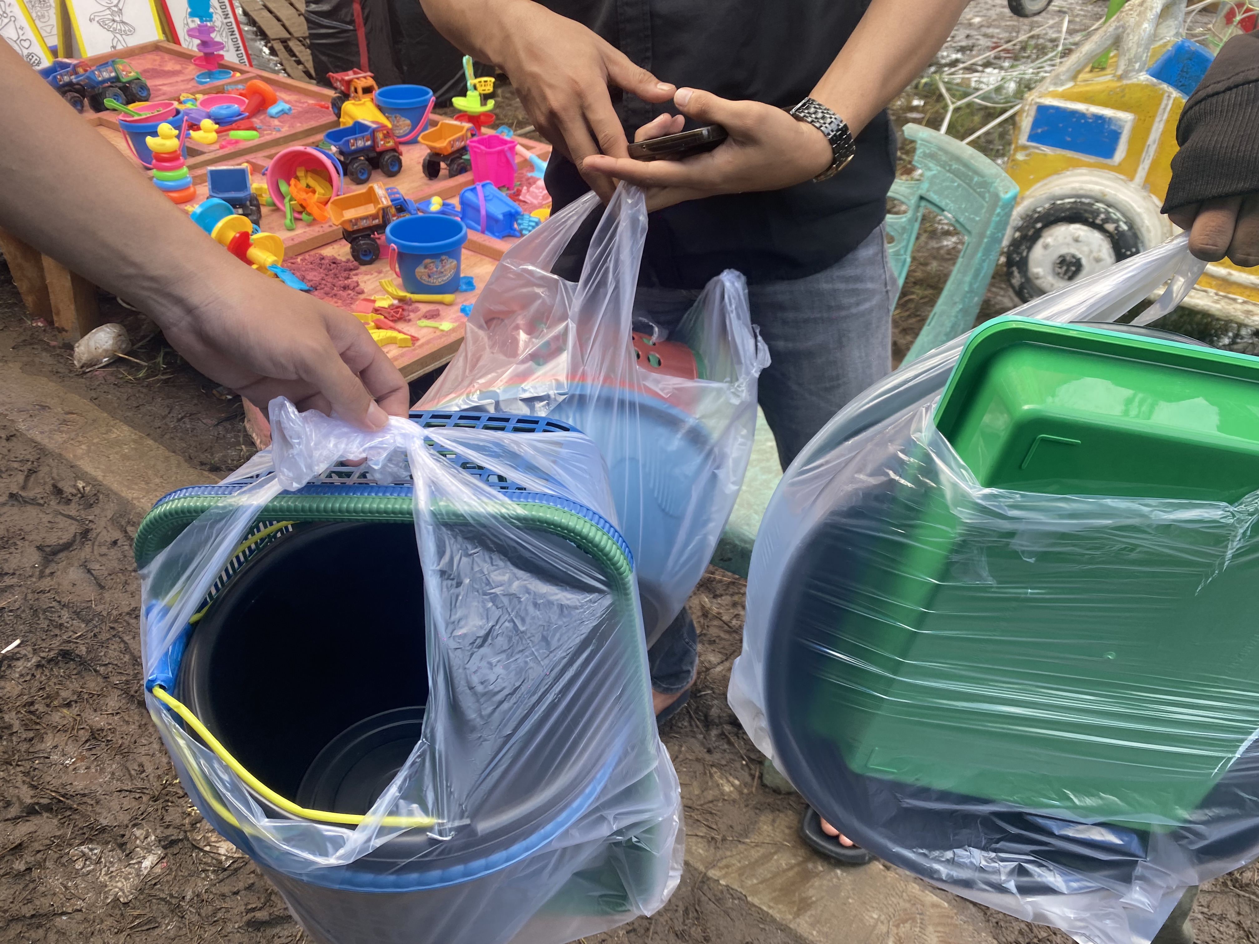 Membeli Barang Untuk Doorprize Kegiatan Senam Minggu Pagi
