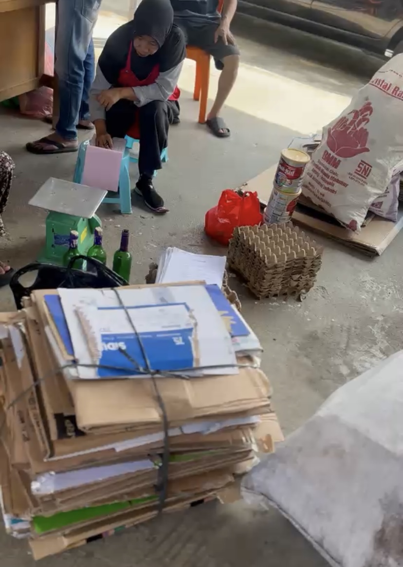 Menimbang Sampah