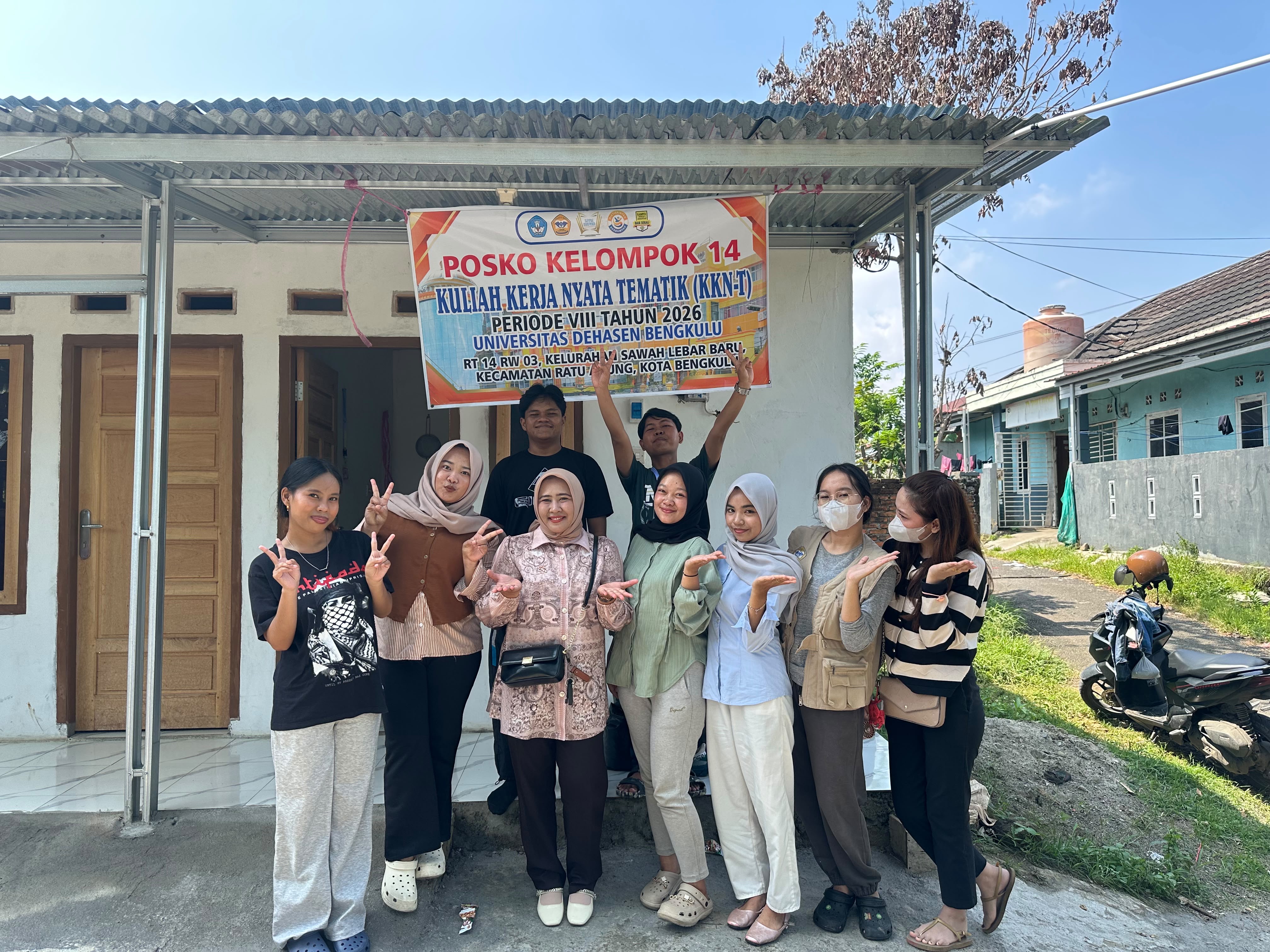 Foto Bersama DPL Setelah Evaluasi di Posko 