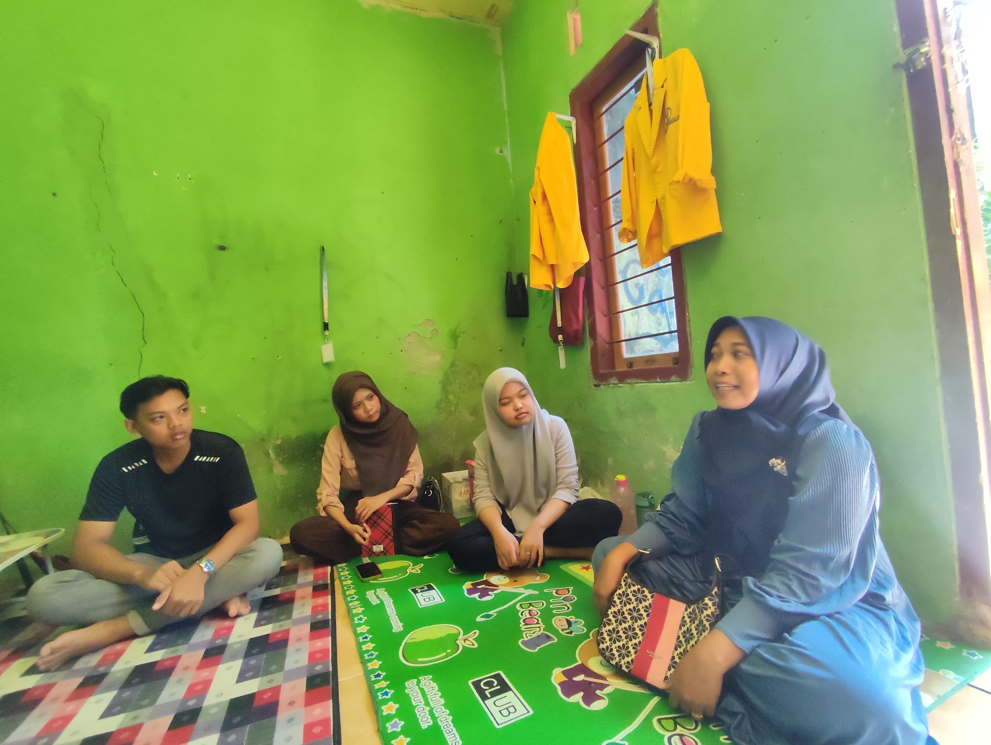 Kunjungan Ibu DPL ke kelompok 17 