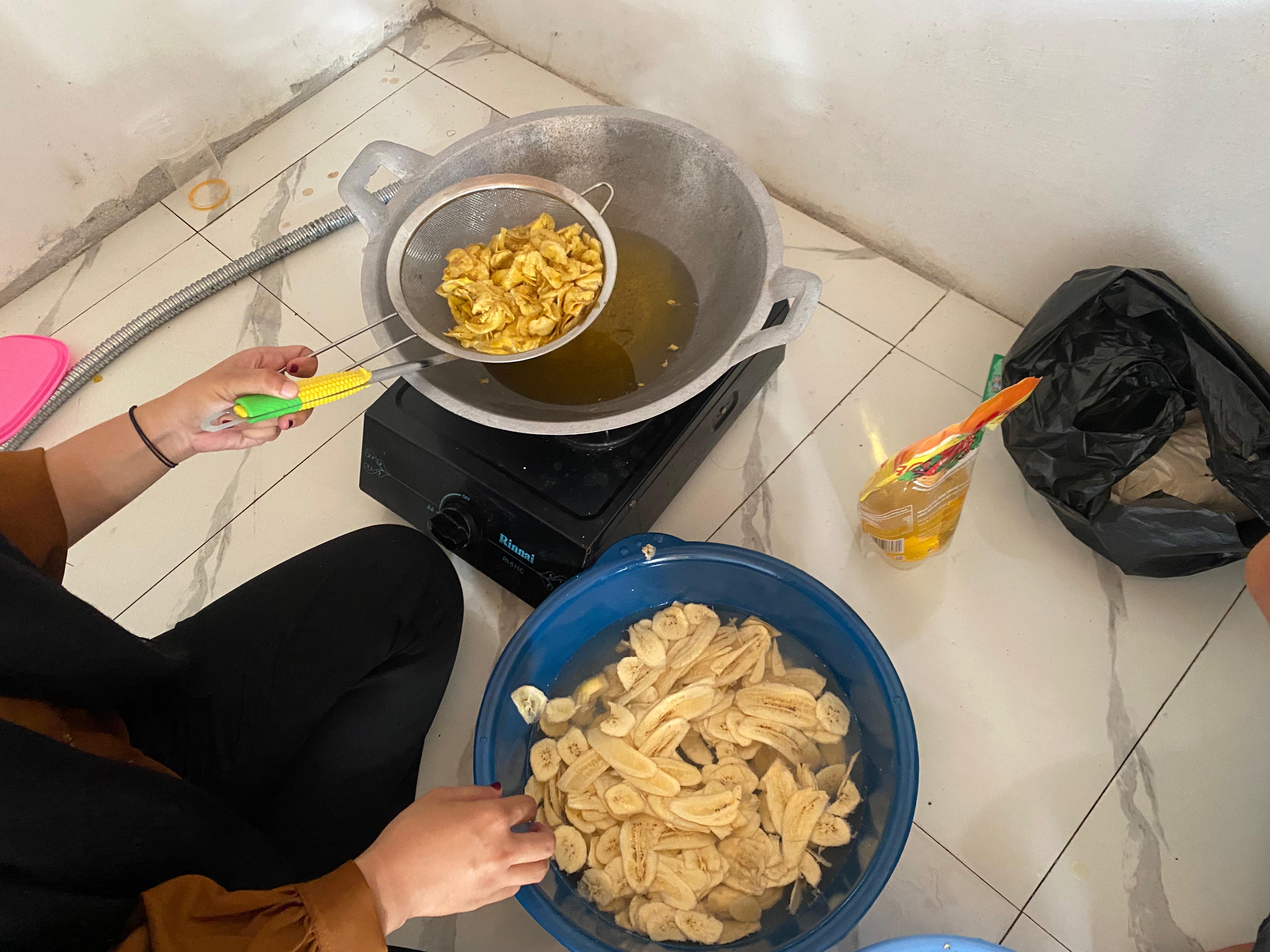 Memasak  sama anak kelompok 14