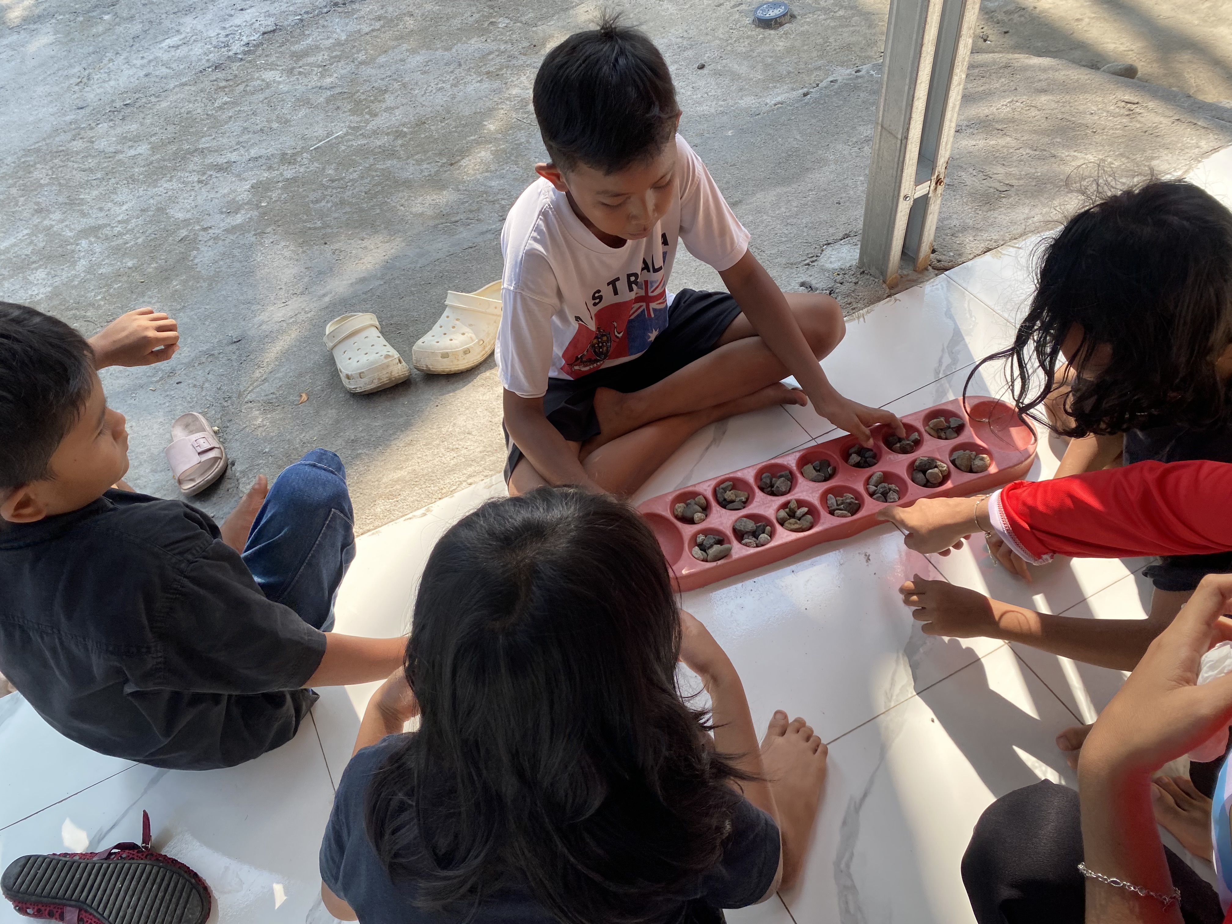 Main sama anak2 rt14