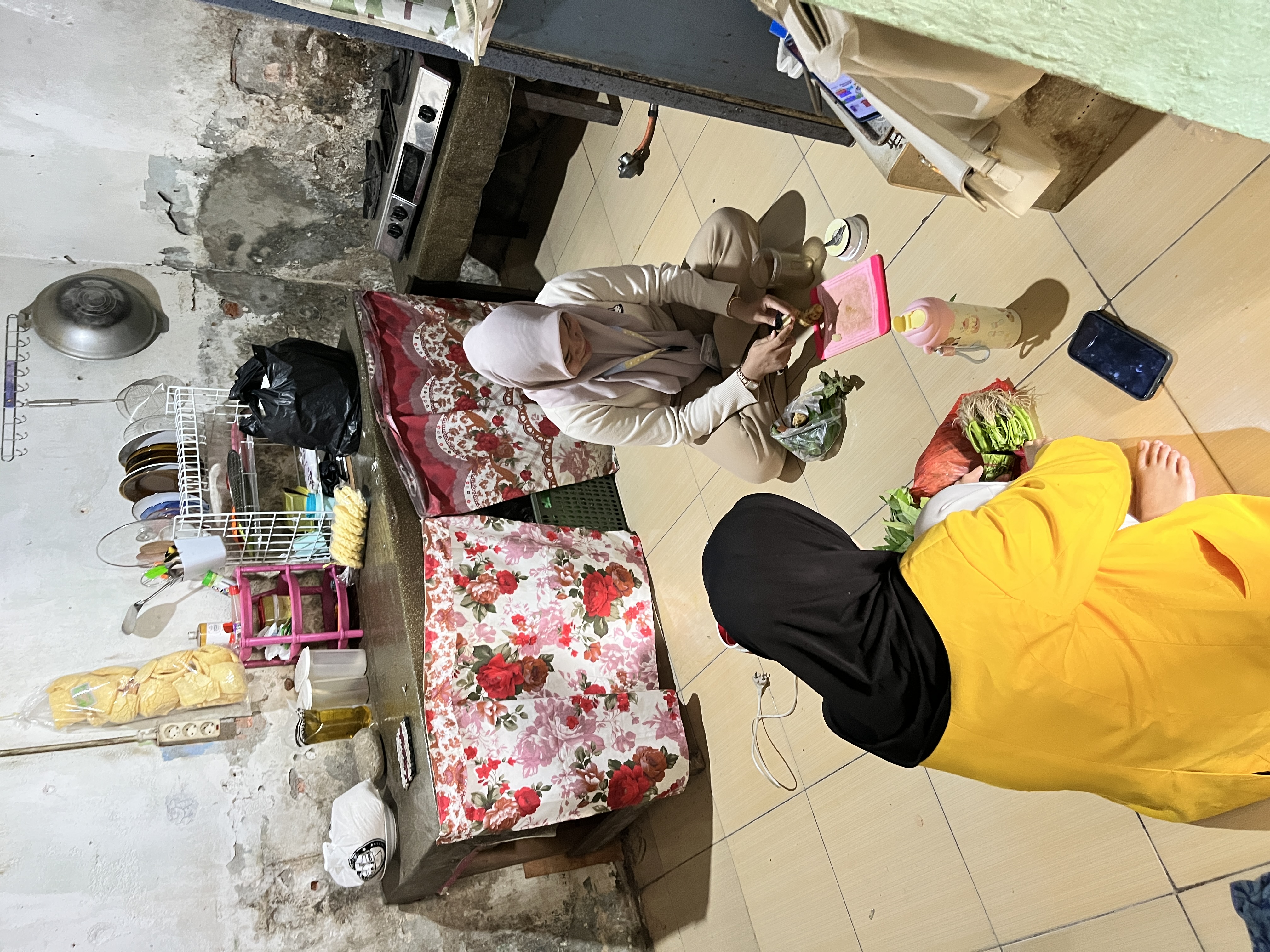 Persiapan Memasak untuk Makan Bersama