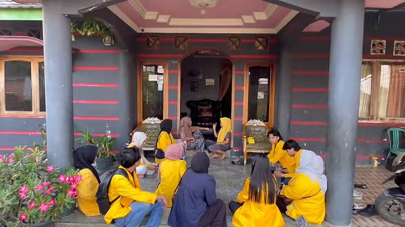 kunjungan ke rumah bapak rt 32 sawah lebar baru 