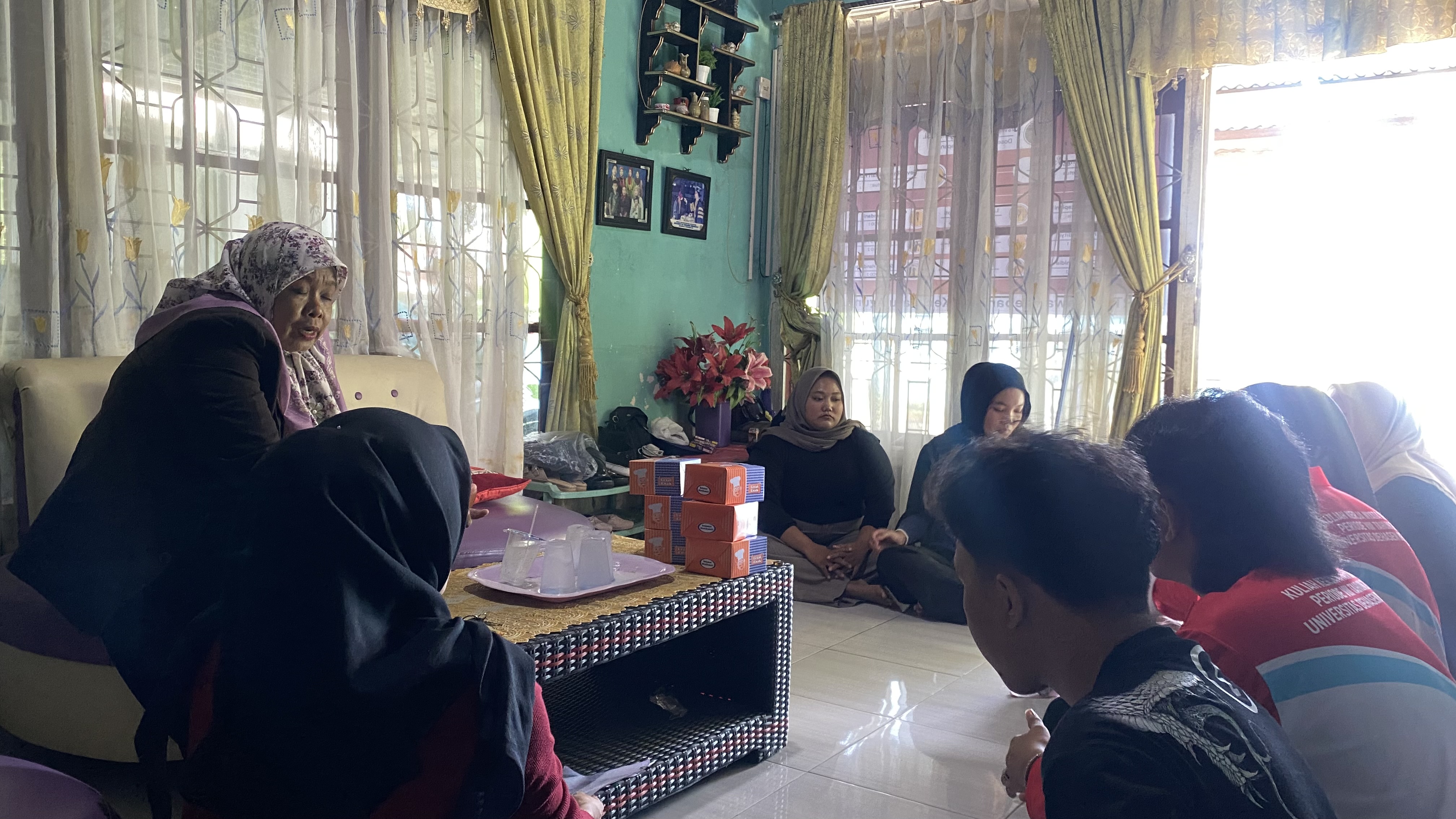 DPL BERKUNJUNG KE POSKO KELOMPOK 19