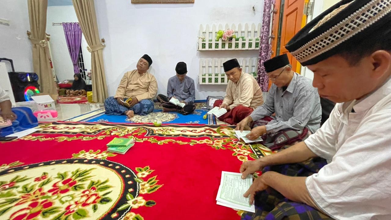 YASINAN DIRUMAH WARGA RT 32