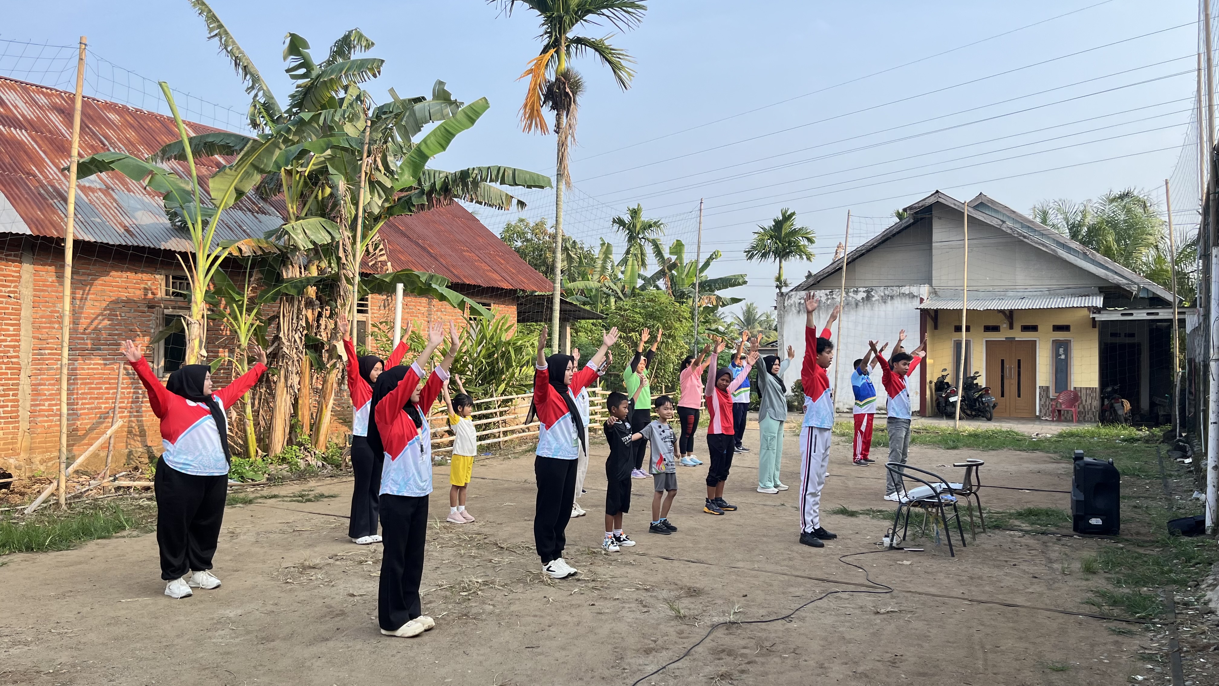 senam pagi bersama warga RT 32