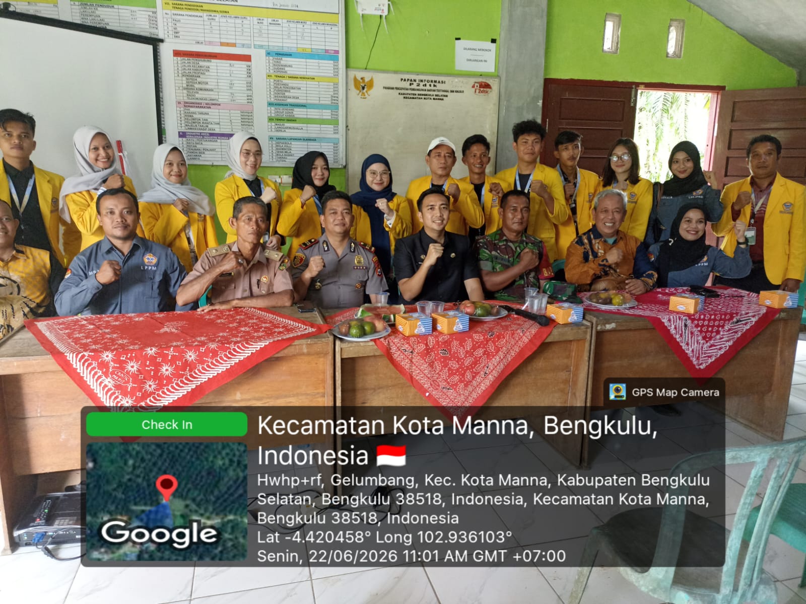 Pembukaan Mahasiswa KKNT kelompok 23 Universitas Dehasen Bengkulu di Desa Gelumbang