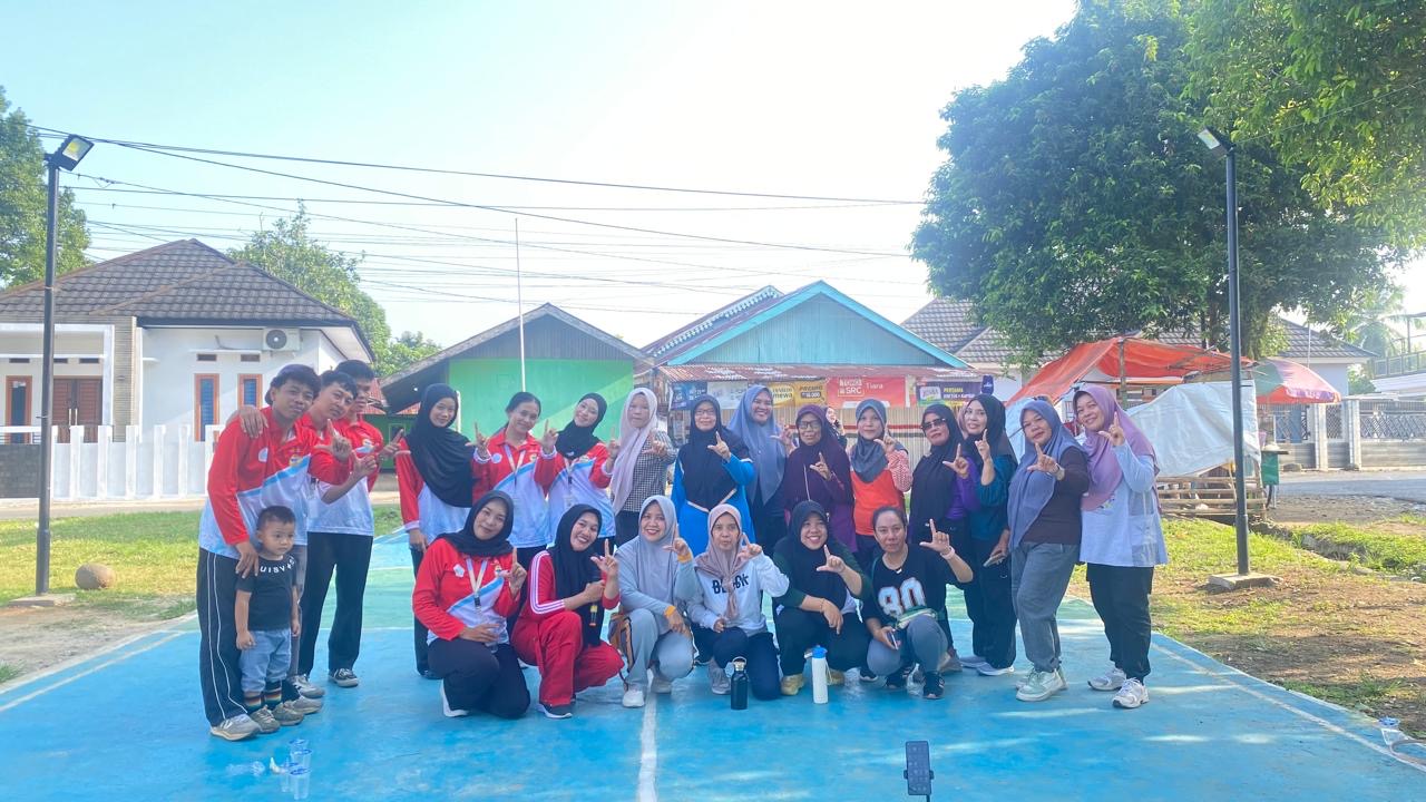 senam bersama warga rt 08