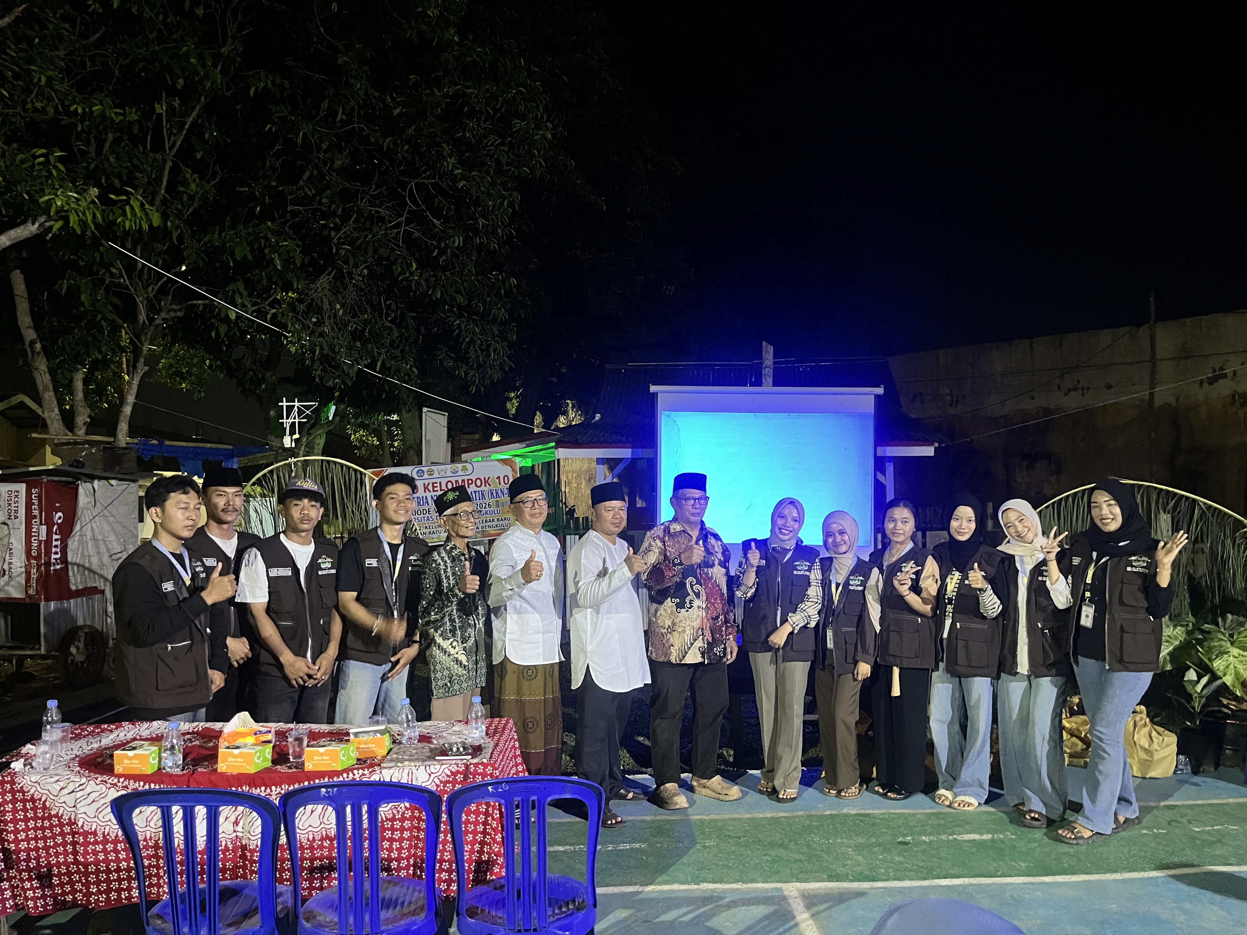 penutupan bersama warga RT 08 