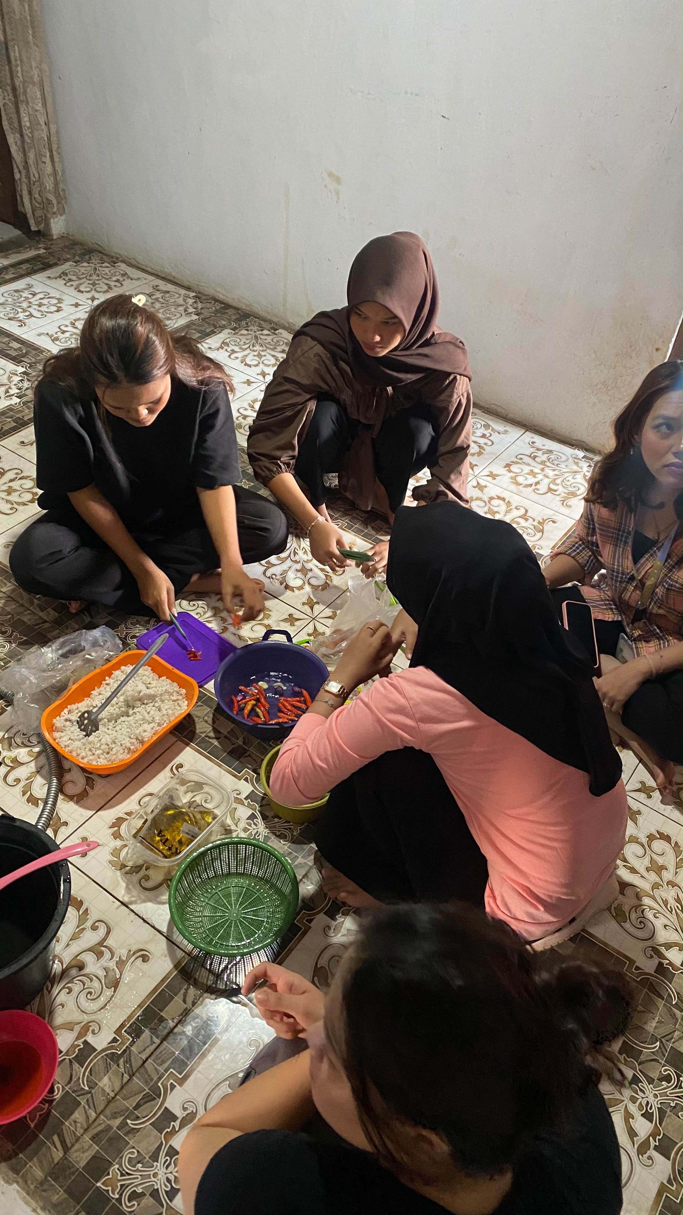 Pembagian makanan 