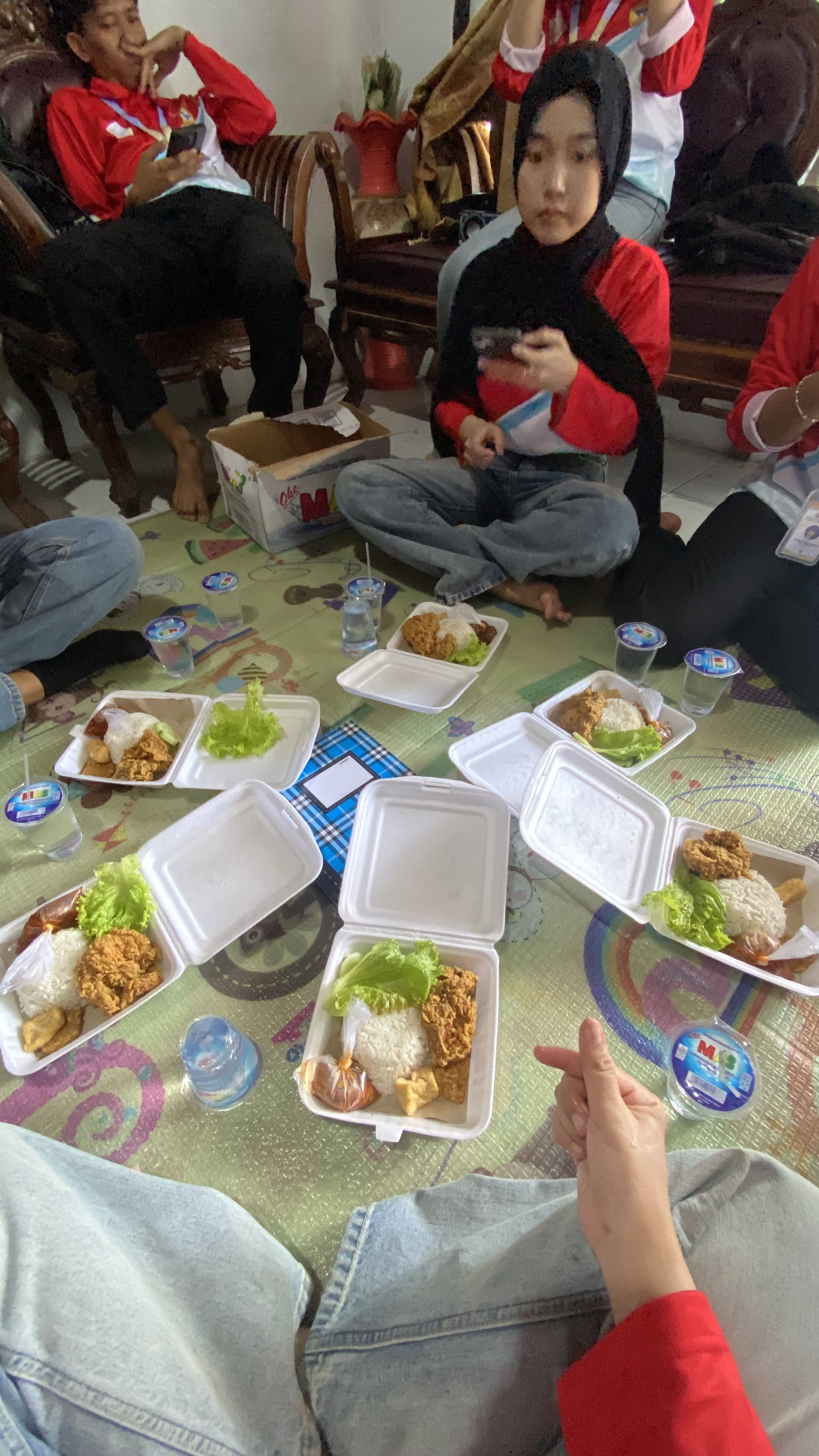 makan bersama