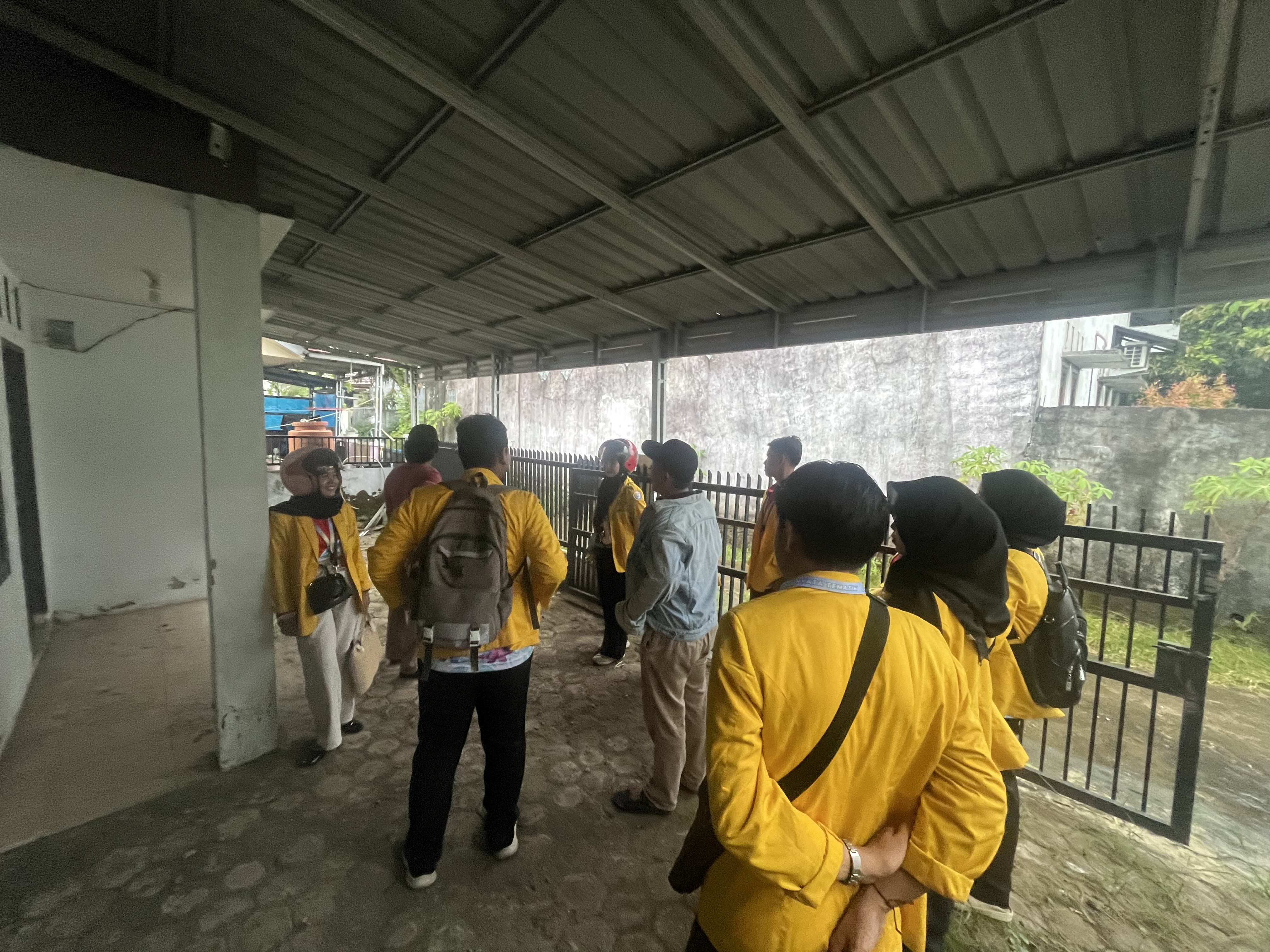 Survey lokasi dan posko