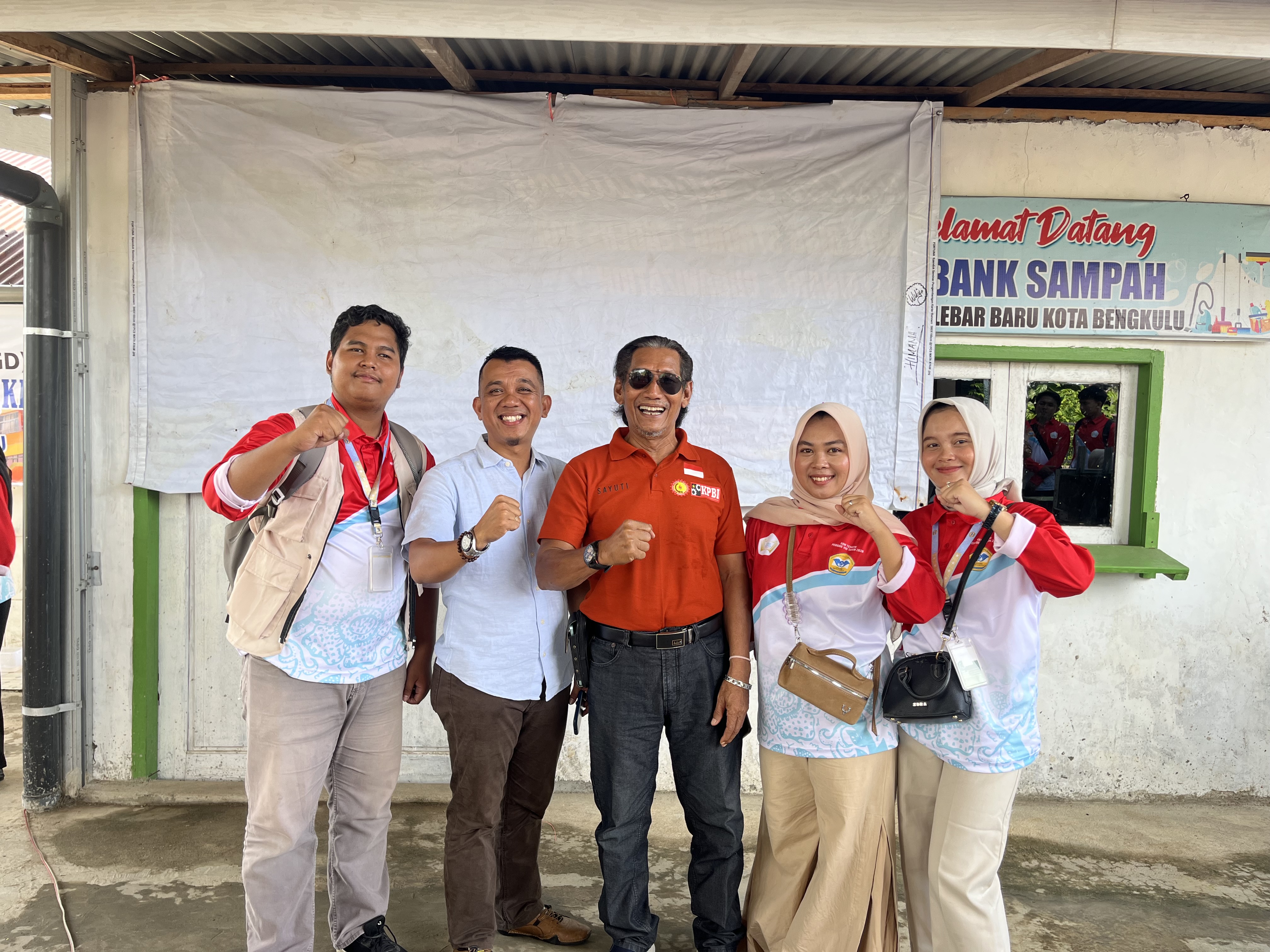 Foto bersama setelah acara FGD 2