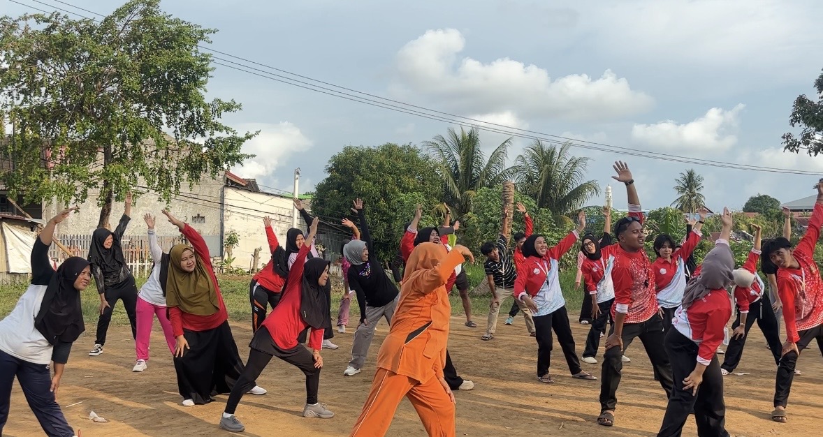 Senam bersama warga RT 12