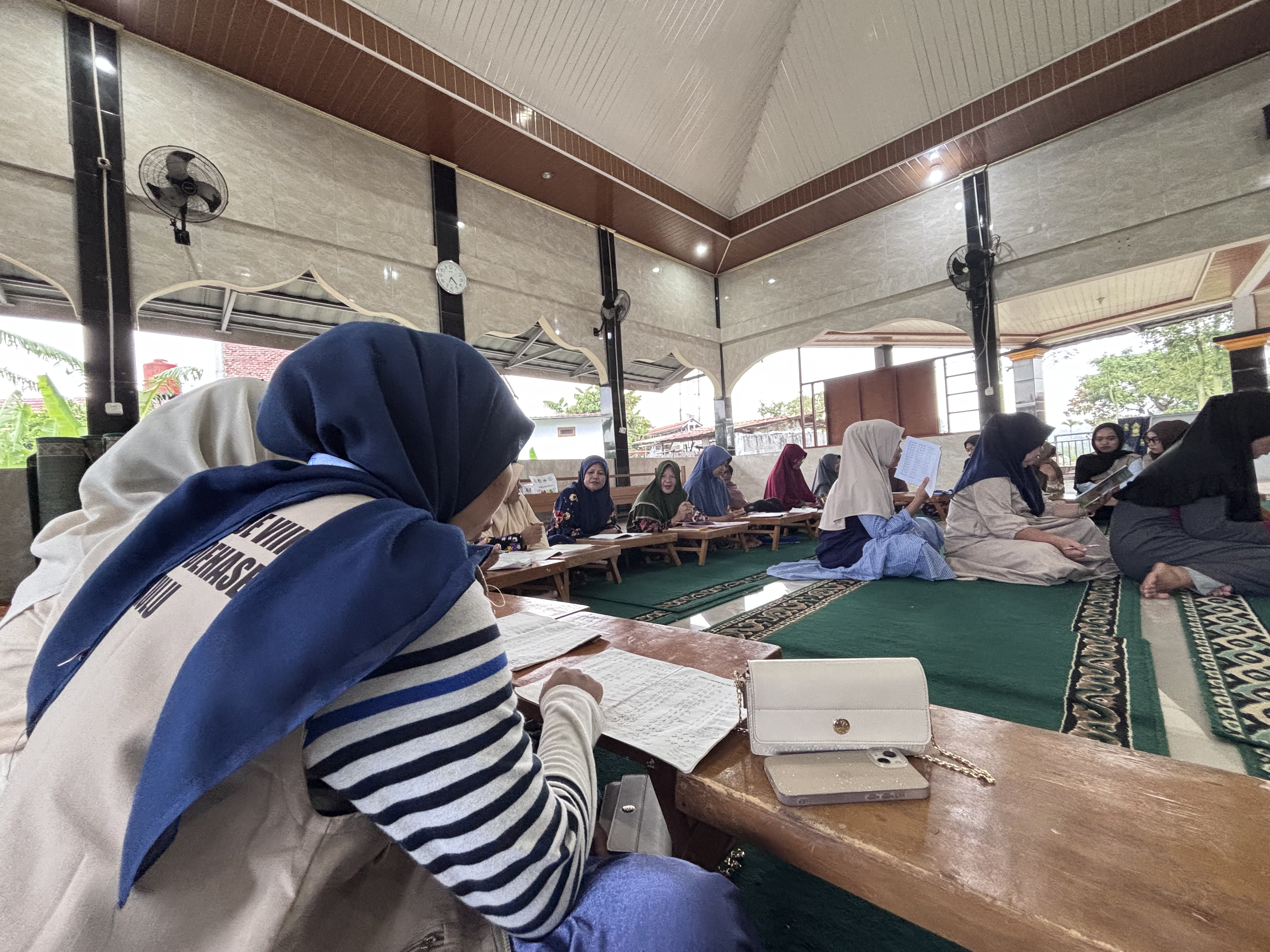 Pengajian dengan ibu-ibu