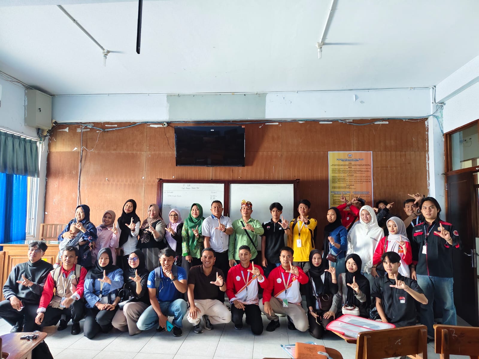 Rapat pembuatan taman berlokasi di sumber jaya, kampung melayu