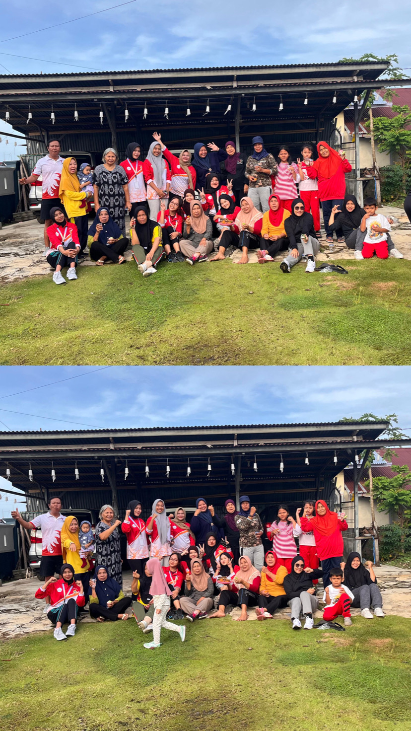 FOTO BERSAMA WARGA SETELAH SENAM SEHAT BERSAMA