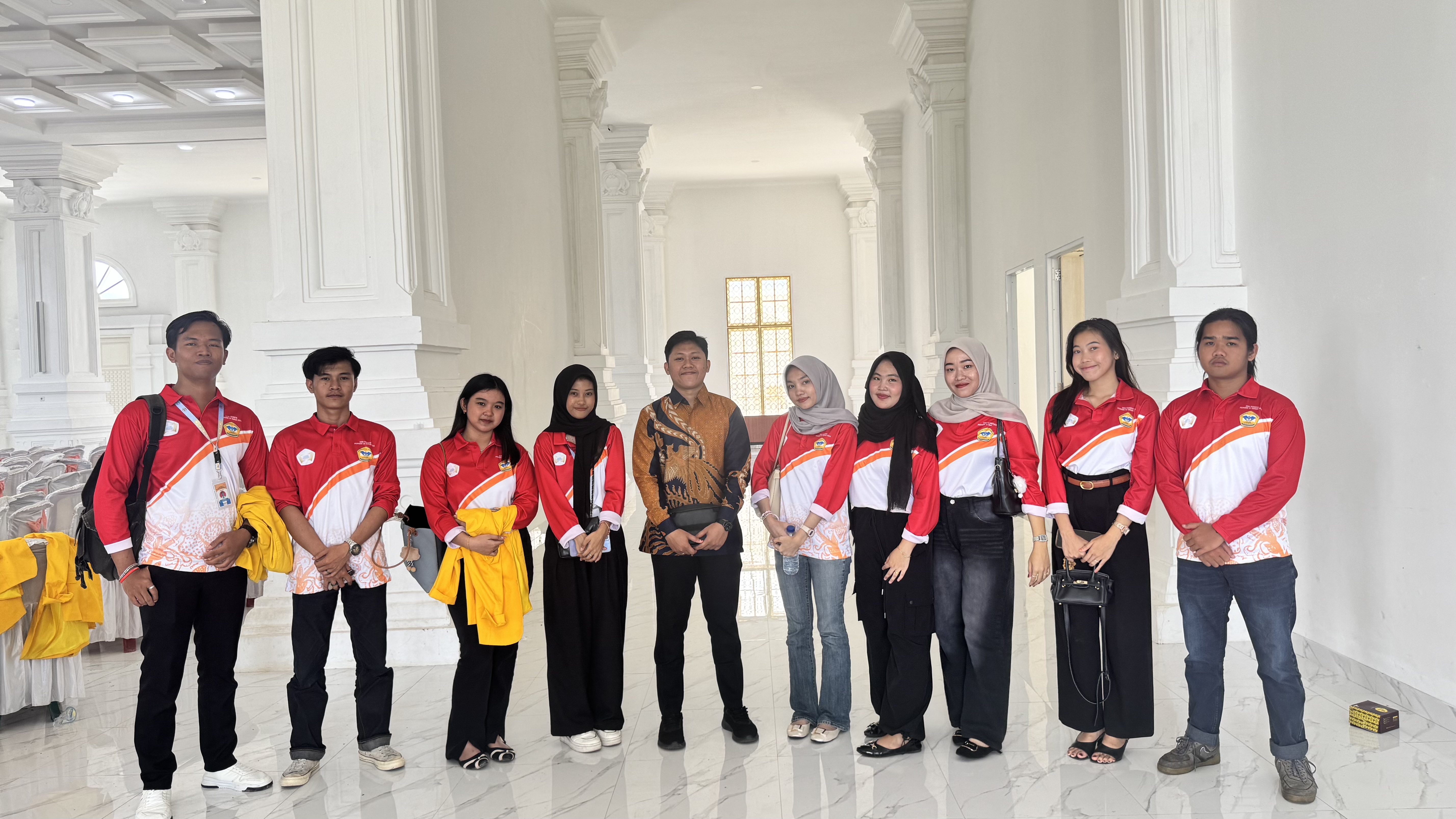 PEMBUKAAN DAN PELEPASAN KKN-T PERIODE  VI