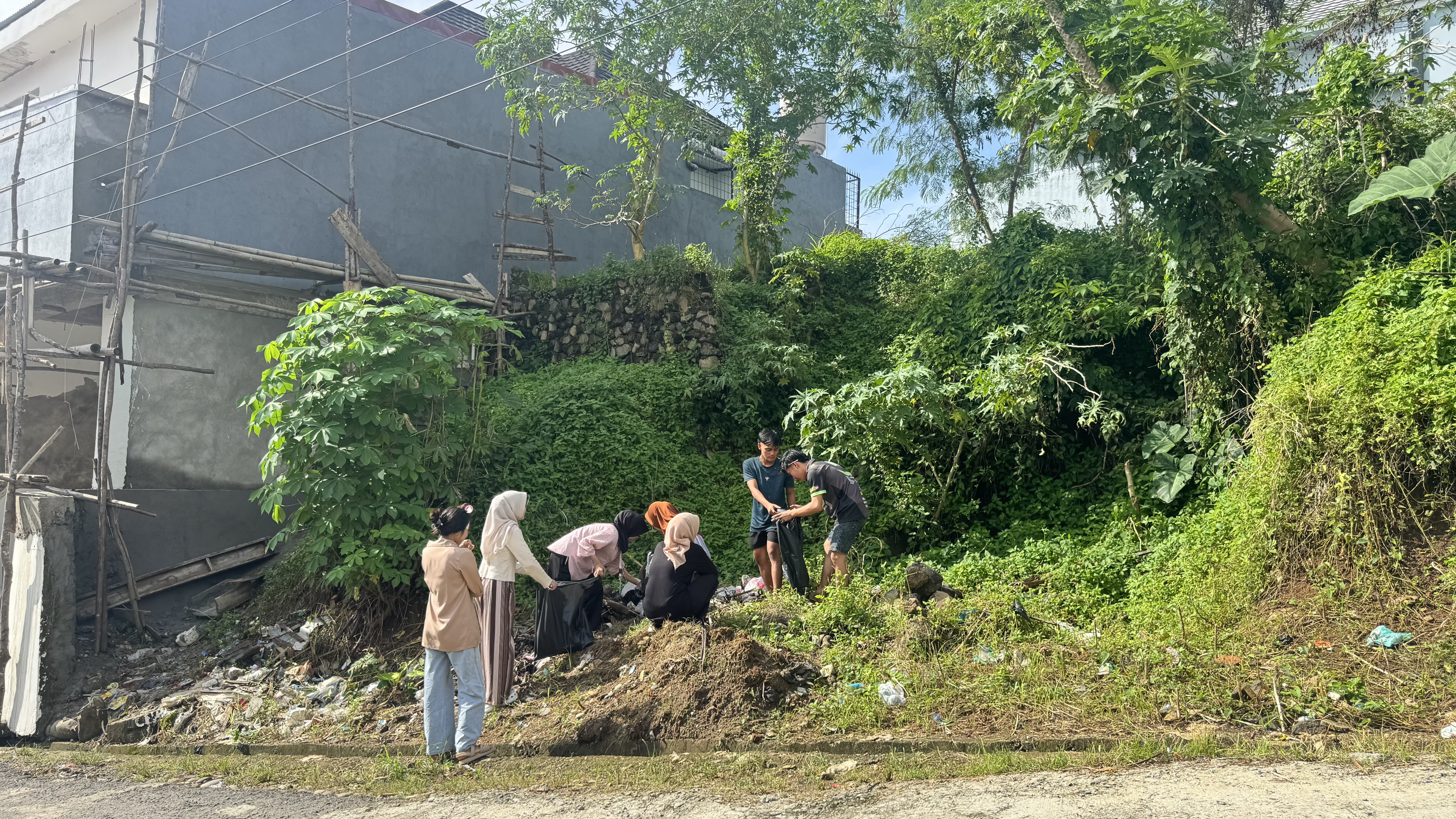 PROGRAM KERJA MINGGU KE DUA RESIK BERSAMA 