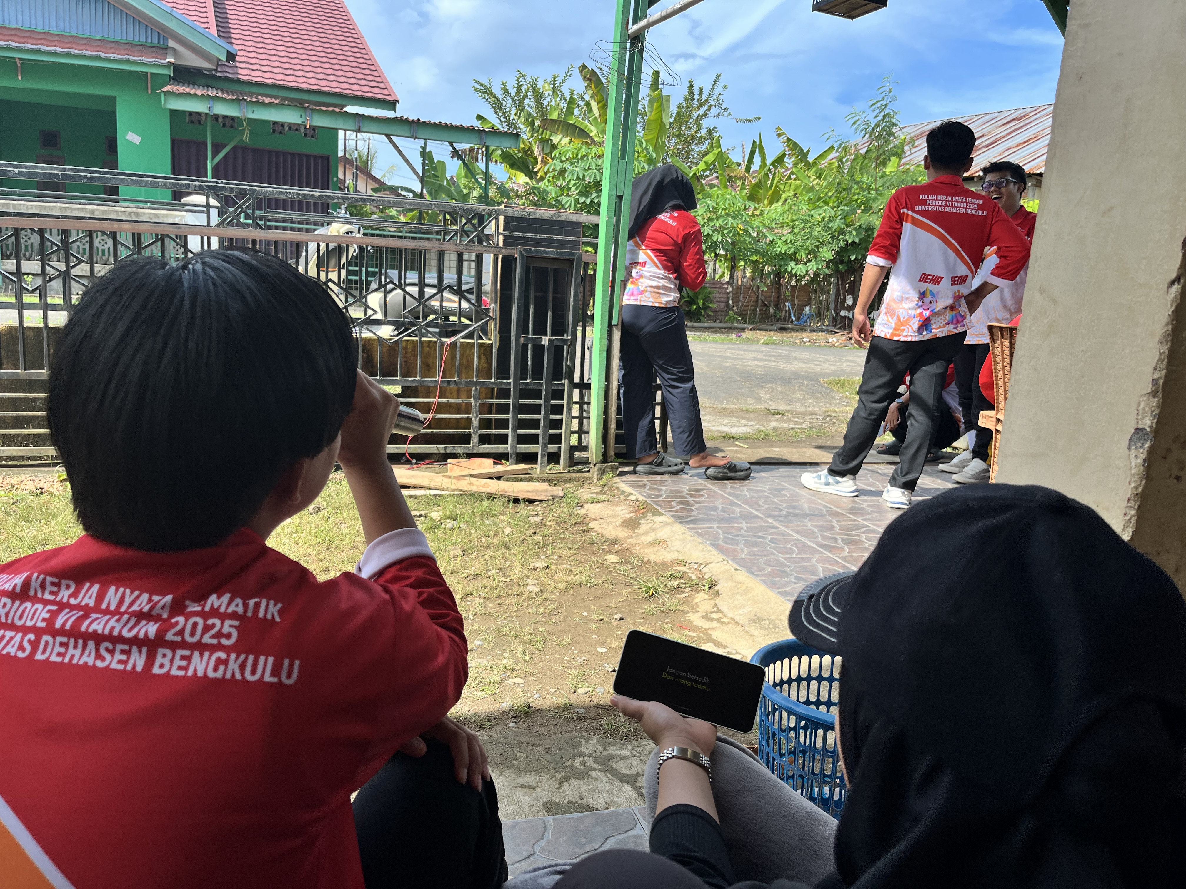 Berkunjung ke posko kelompok 20 sawah lebar 