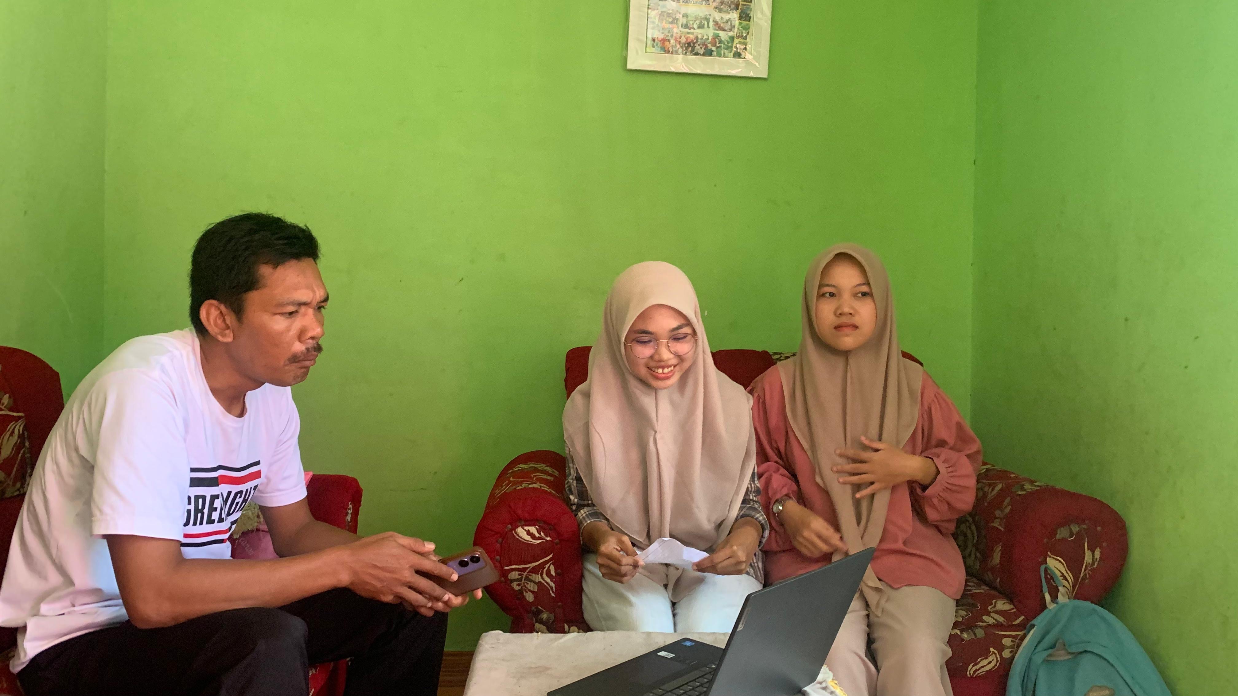 Sosialisasi pembuatan web desa kepada pak rt