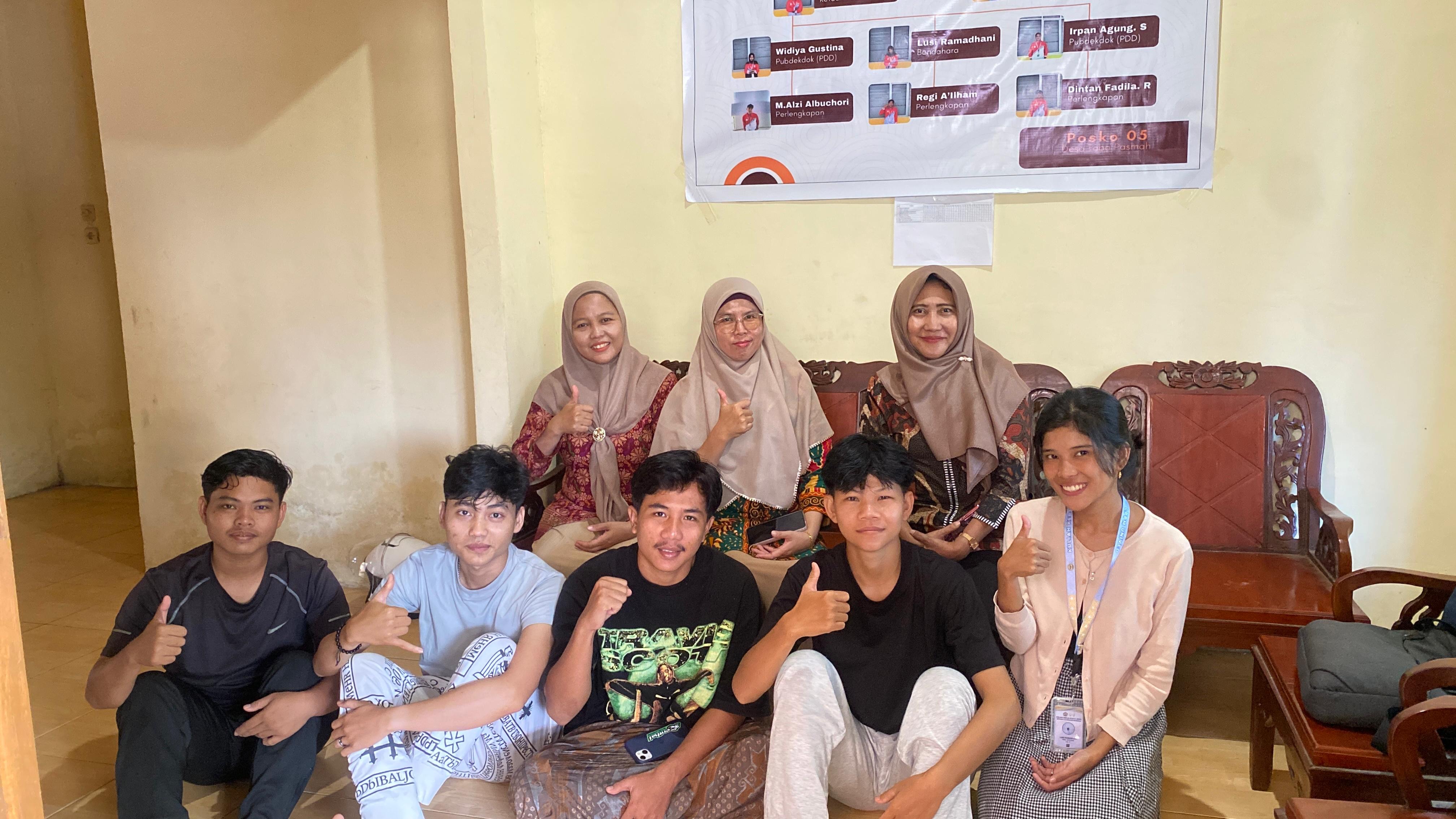 Kunjungan Ibu DPL ke posko