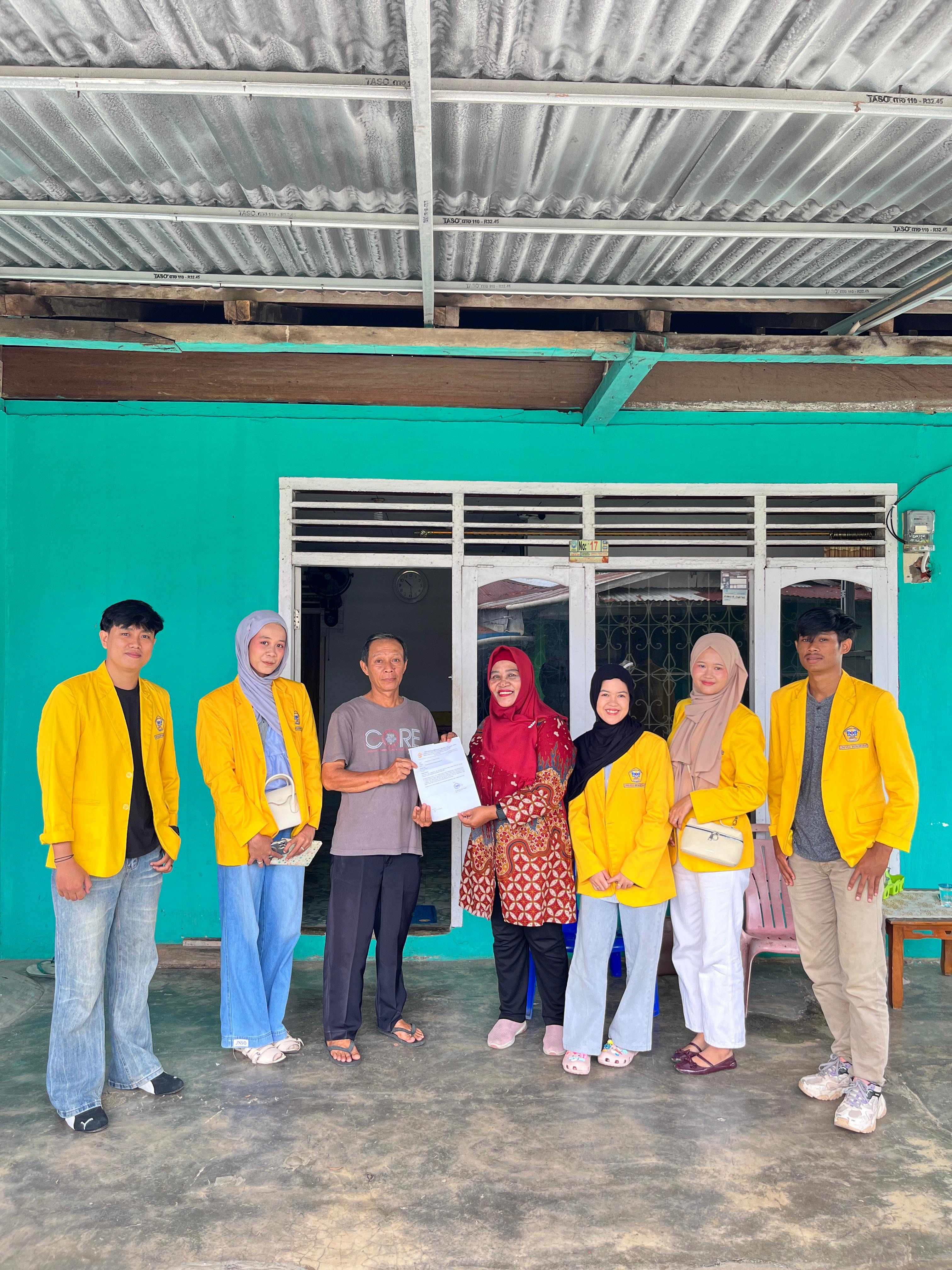 Mengunjungi Rumah pak RT.07 sawah lebar baru Bersama DPL 