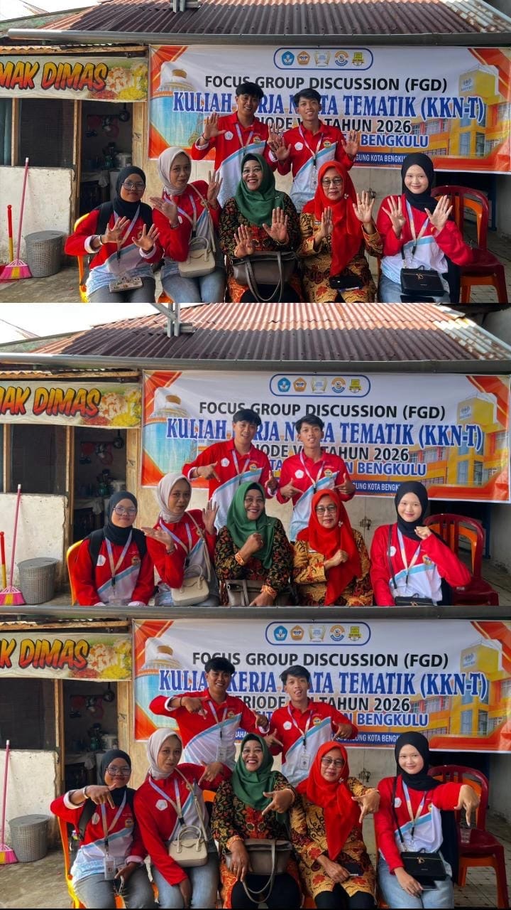 Foto bersama DPL kelompok 9 & ibu lurah sawah lebar baru