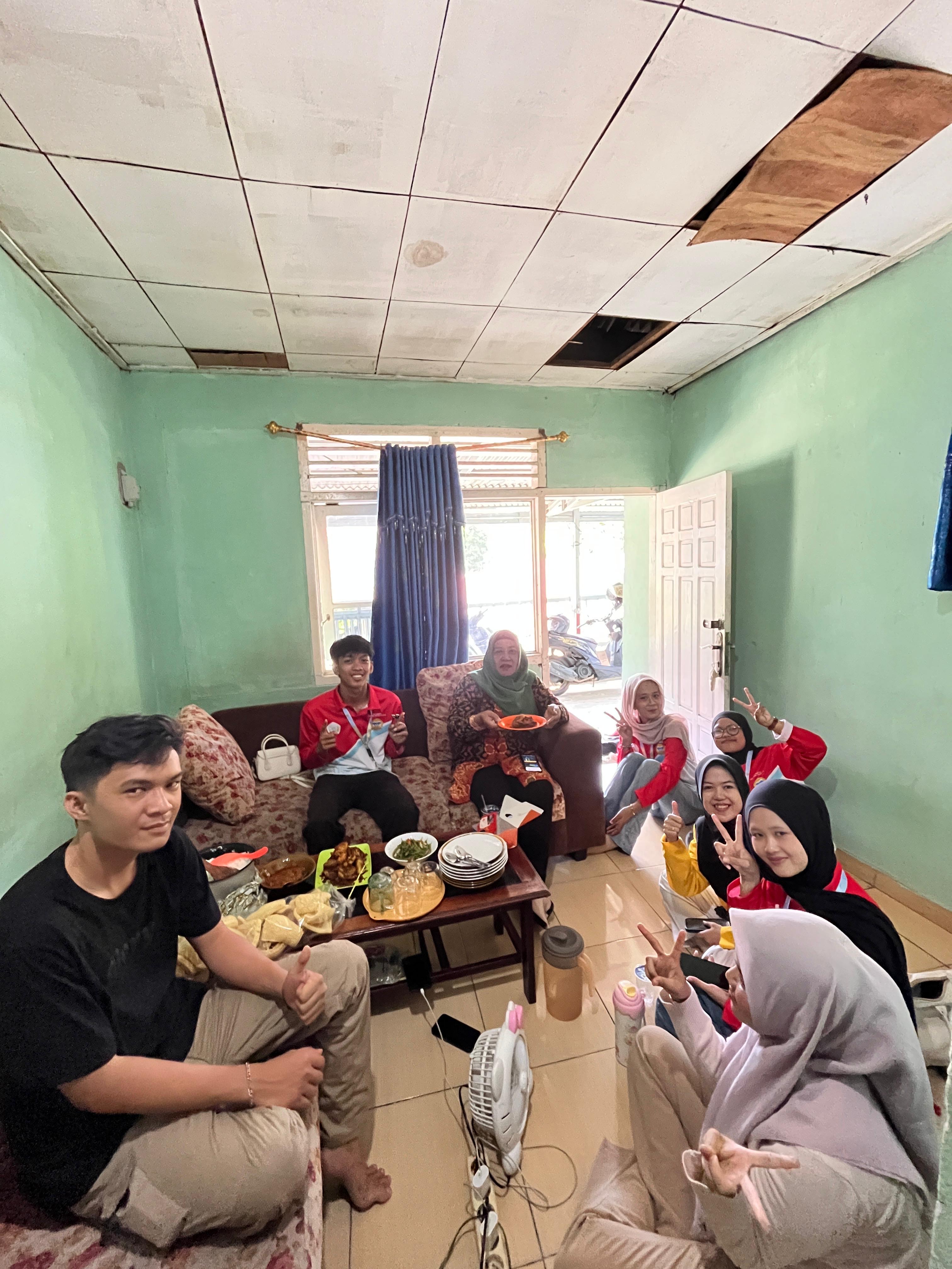 Makan bersama DPL & kelompok 9
