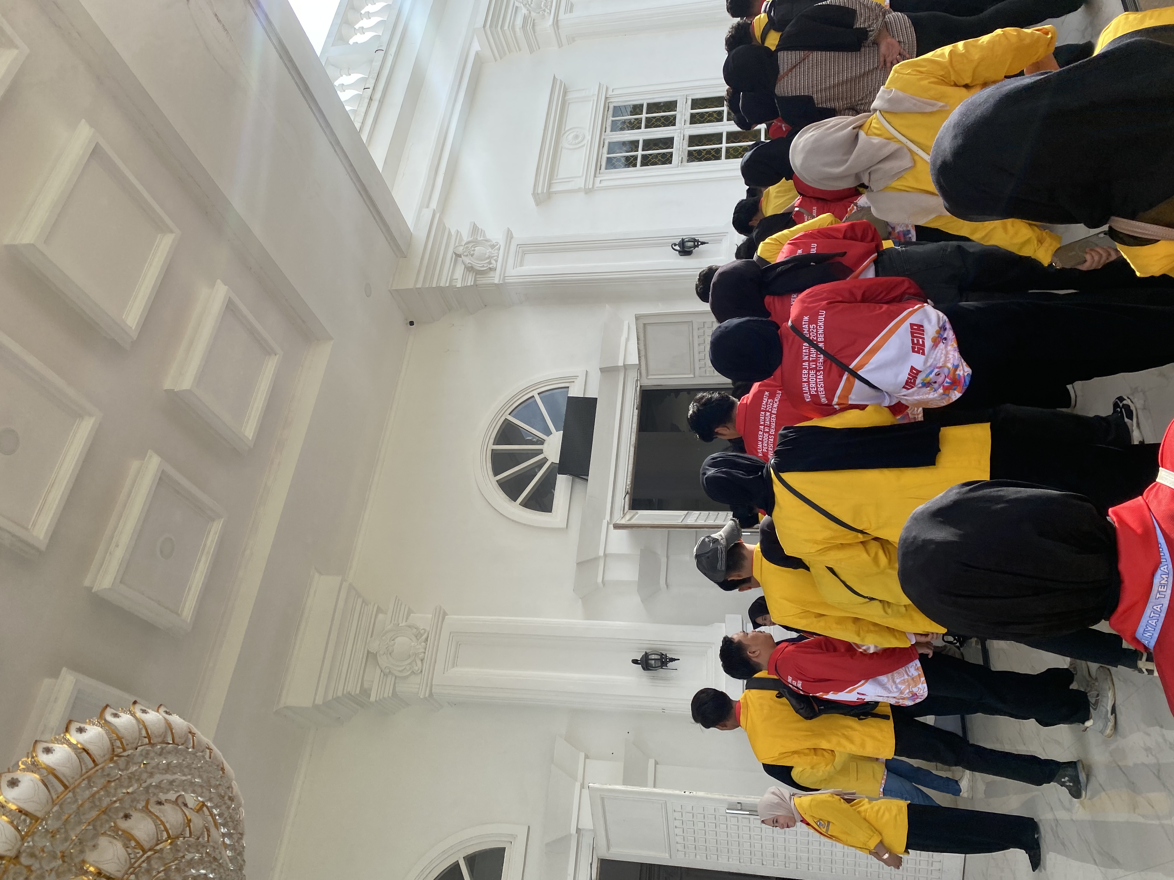 Persiapan untuk absen pembukaan KKN-TUniversitas Dehasen 