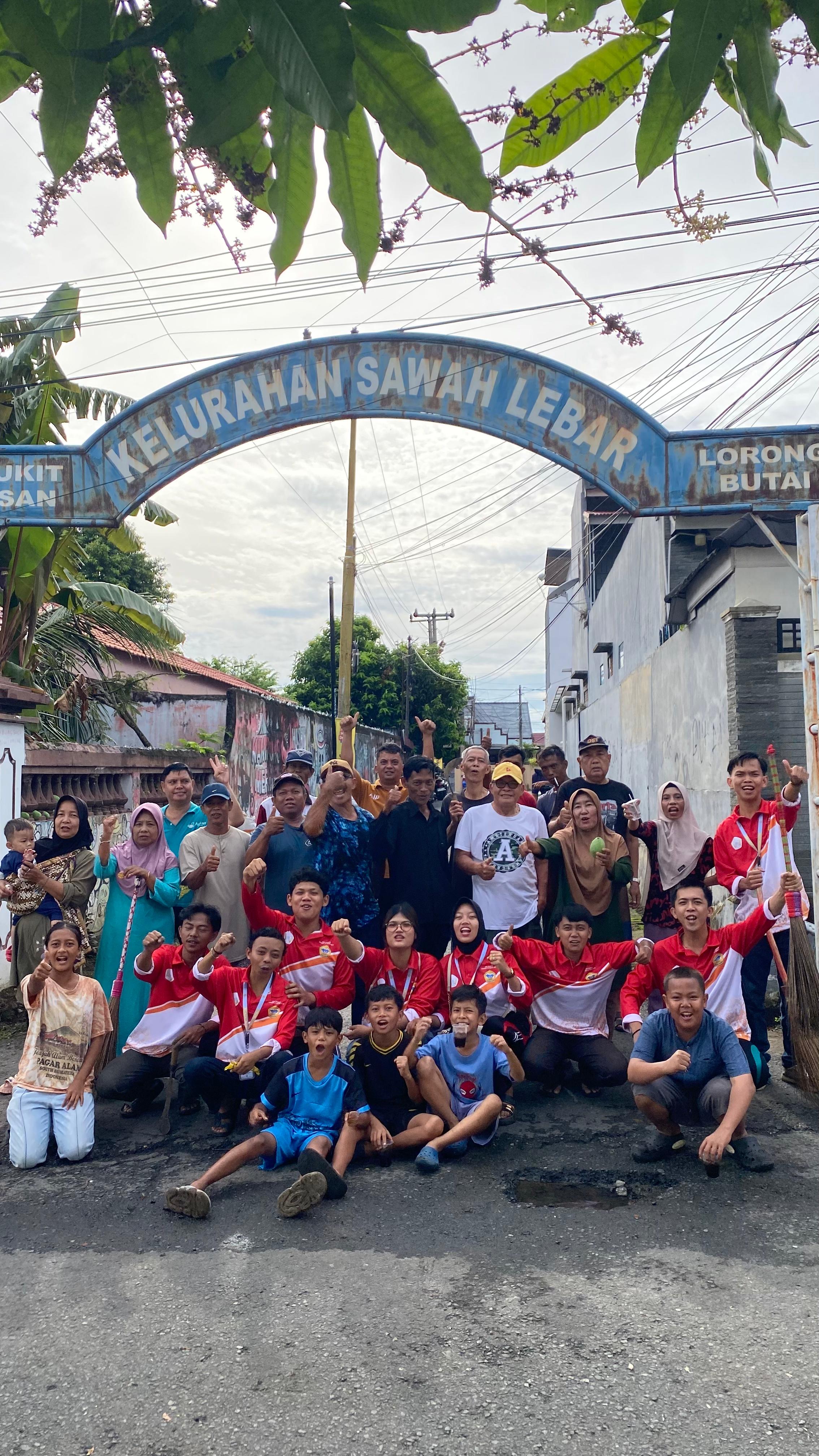 Kerja bakti bersama warga rt 1 sawah lebar 