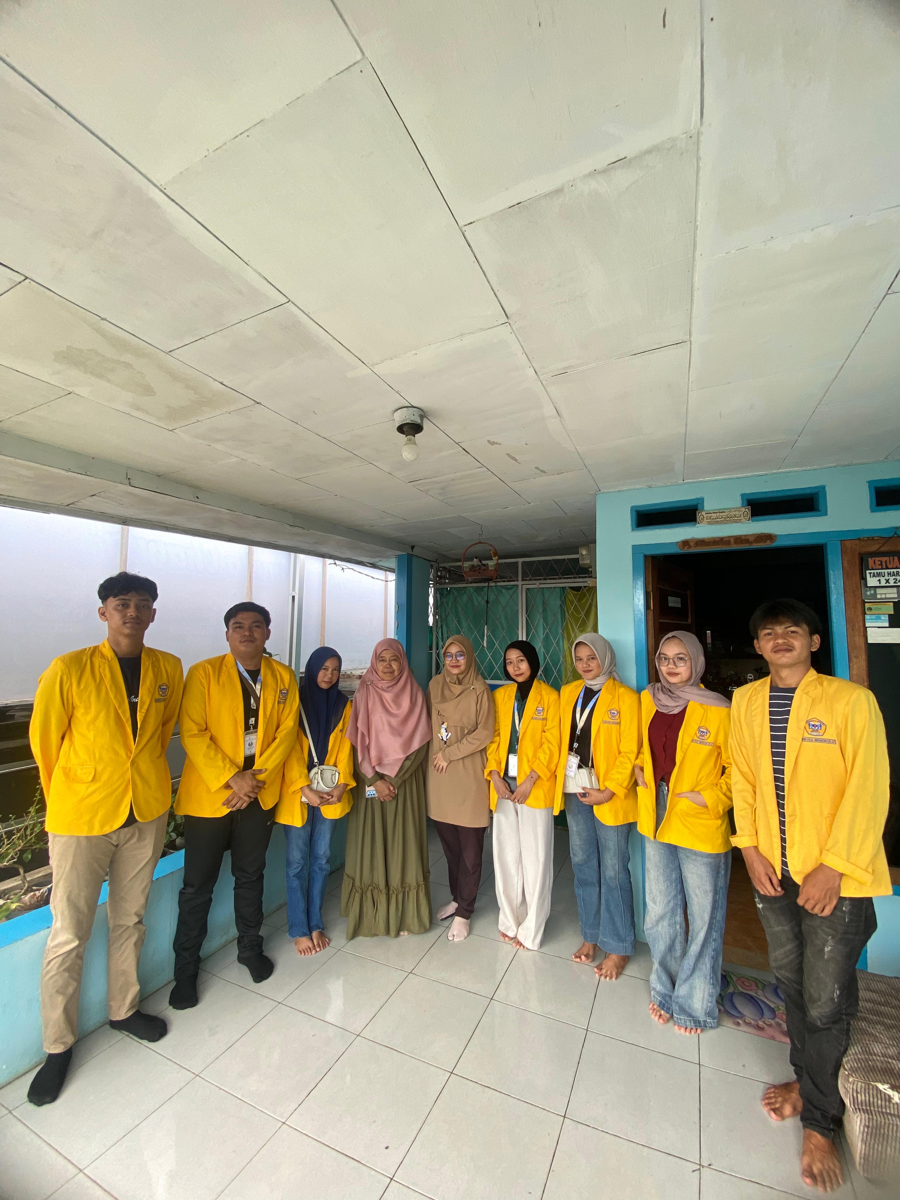 Dokumentasi bersama ketua RT 13
