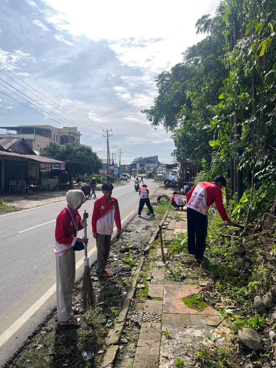 Gotong Royong Di Wilayah RT 01‎‎