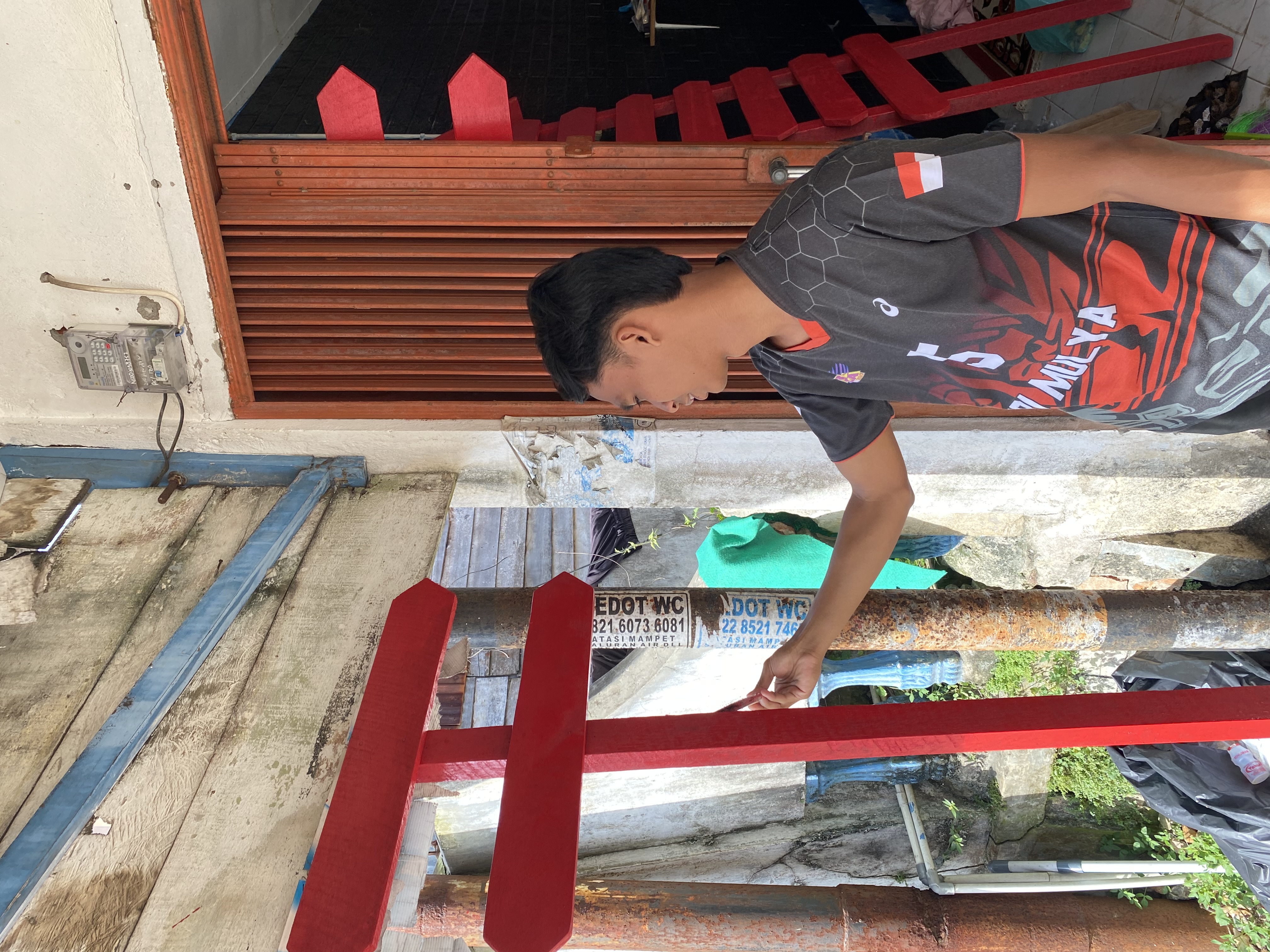 Pengecatan proker plang gang untuk rt02 rw02 kelurahan anggut bawah