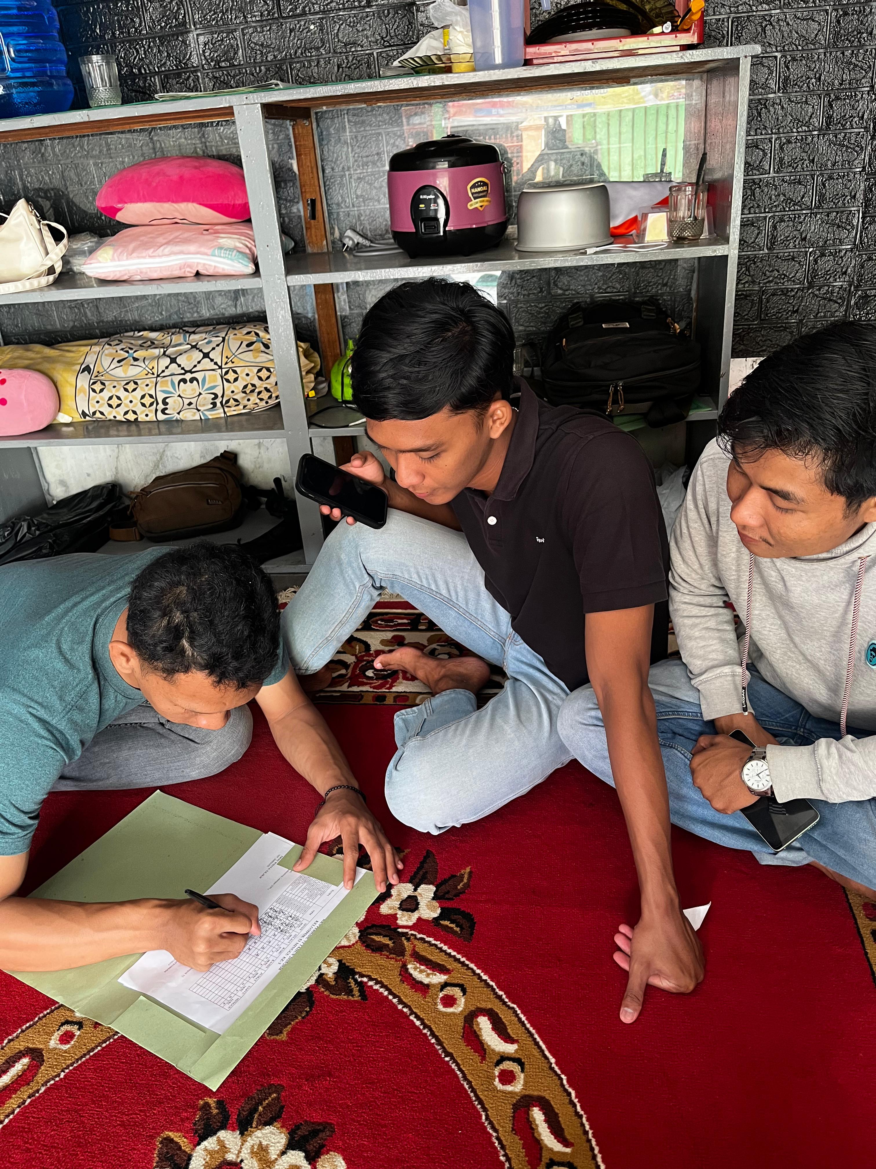 Kegiatan absensi datang kkn