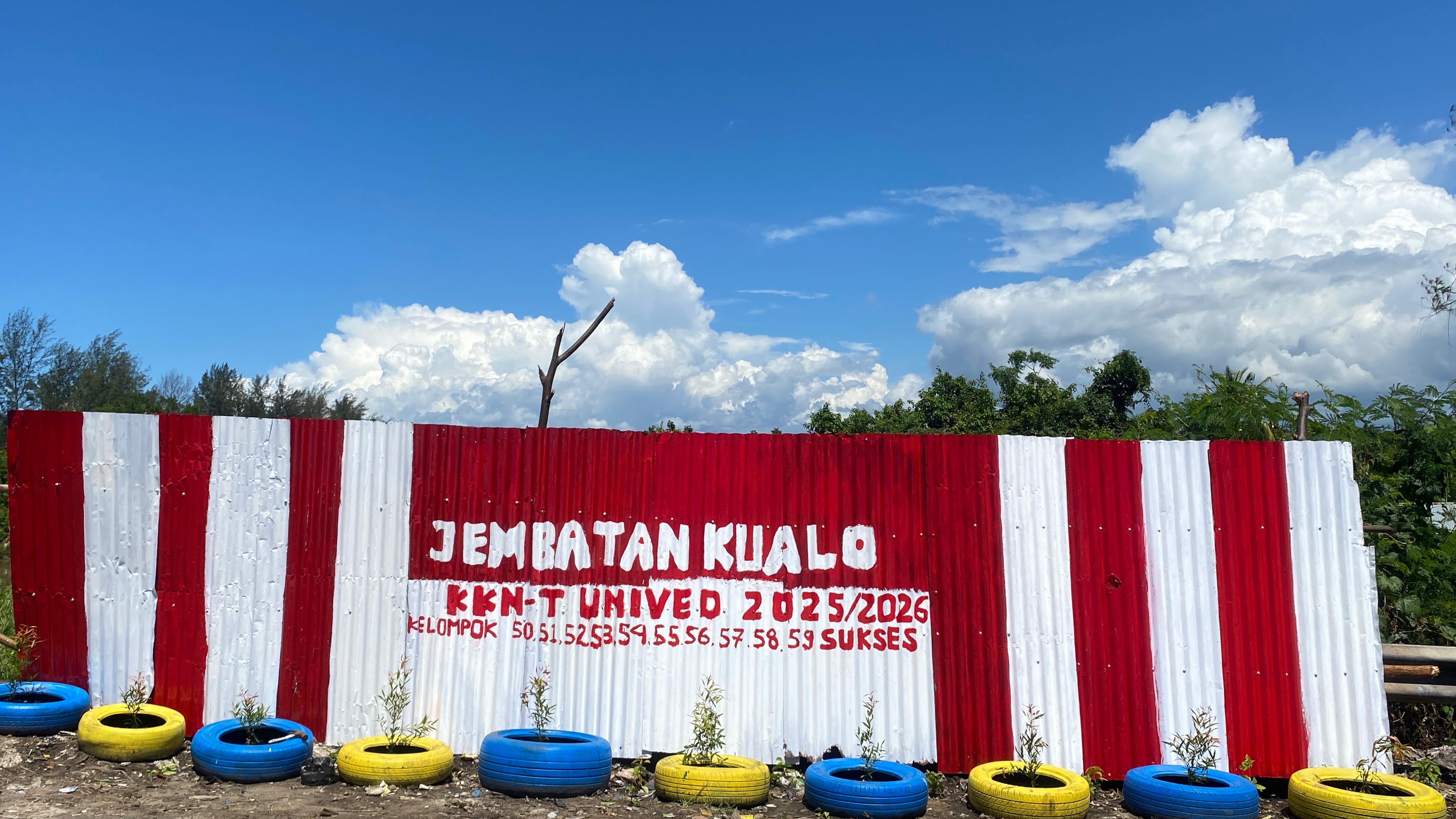 hasil pembuatan taman di jembatan kualo 