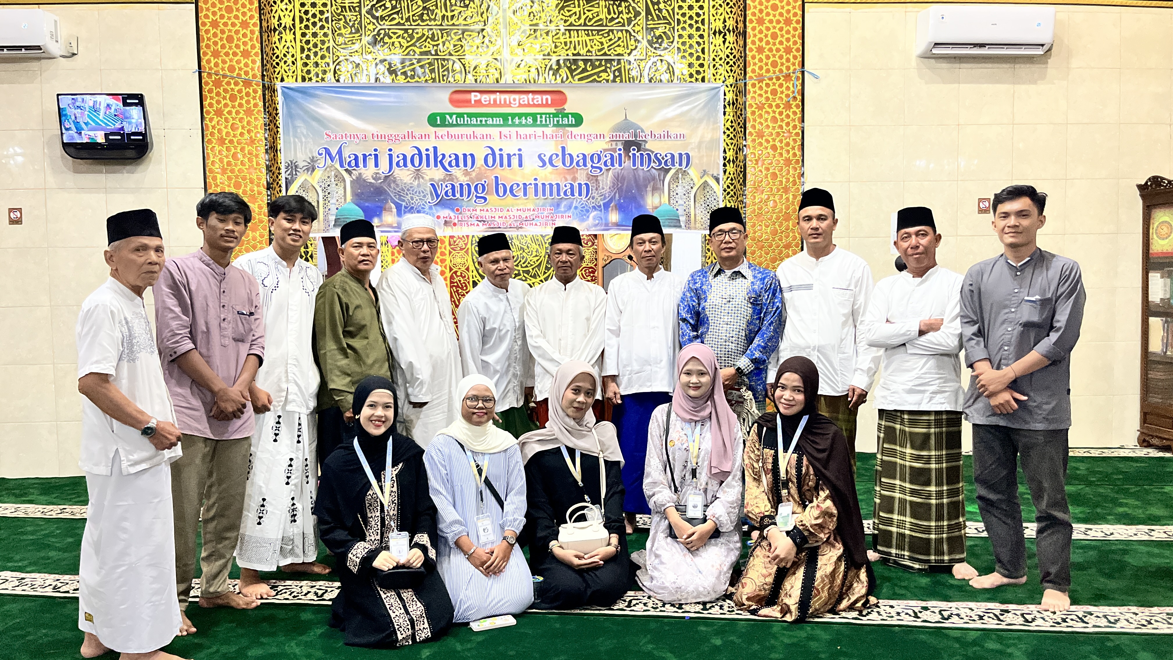 Dokumentasi Foto Bersama RT, RW & Pengurus Masjid AL- Muhajjirin Pasca Peringatan 1 Muharram 1448 H bersama kelompok_9