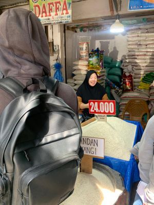 Belanja kebutuhan terkahir untuk di posko