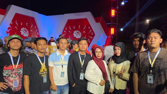 Menemani ibu rt 12 ke acara belungguk point