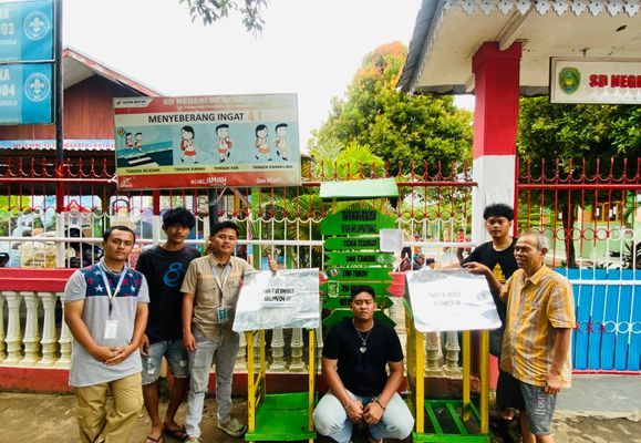 Pemasangan proker besar 