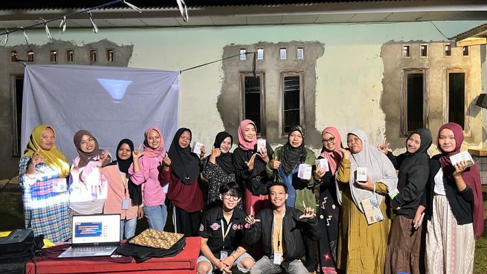 Pembagian doorprize bersama warga dan RT 29 RW 01 pematang gubernur 