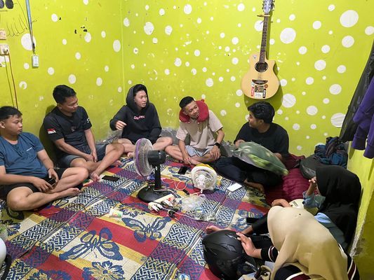 Rapat membahas persiapan proker selanjutnya 