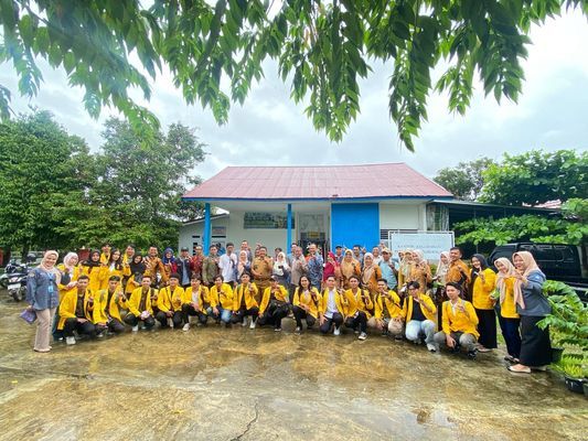 Pertemuan dengan Perangkat Desa