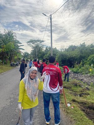 Gotong royong kebersihan bersama warga,dilanjutkan pembuatan taman pada titik yang telah disepakati. 